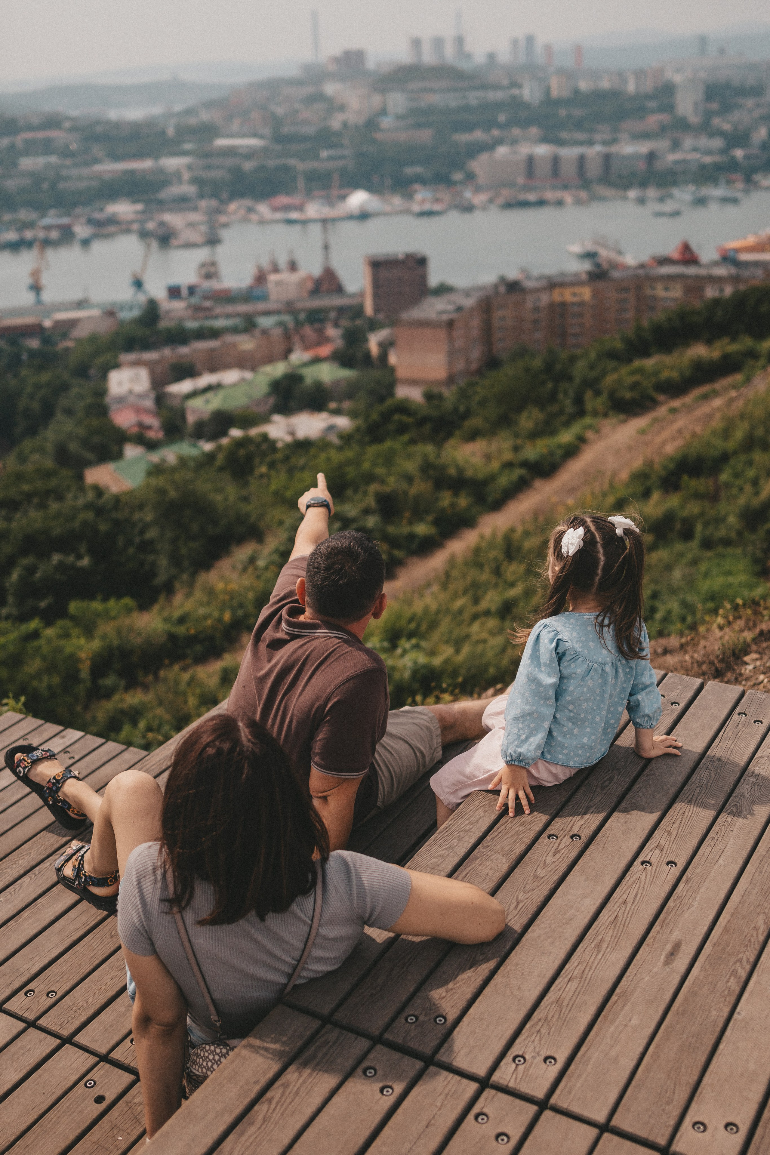 Когда тебе 3 года, прогулочная семейная фотосессия в Нагорном парке Владивосток. Портретный и семейный фотограф во Владивостоке Светлана Мухильченко