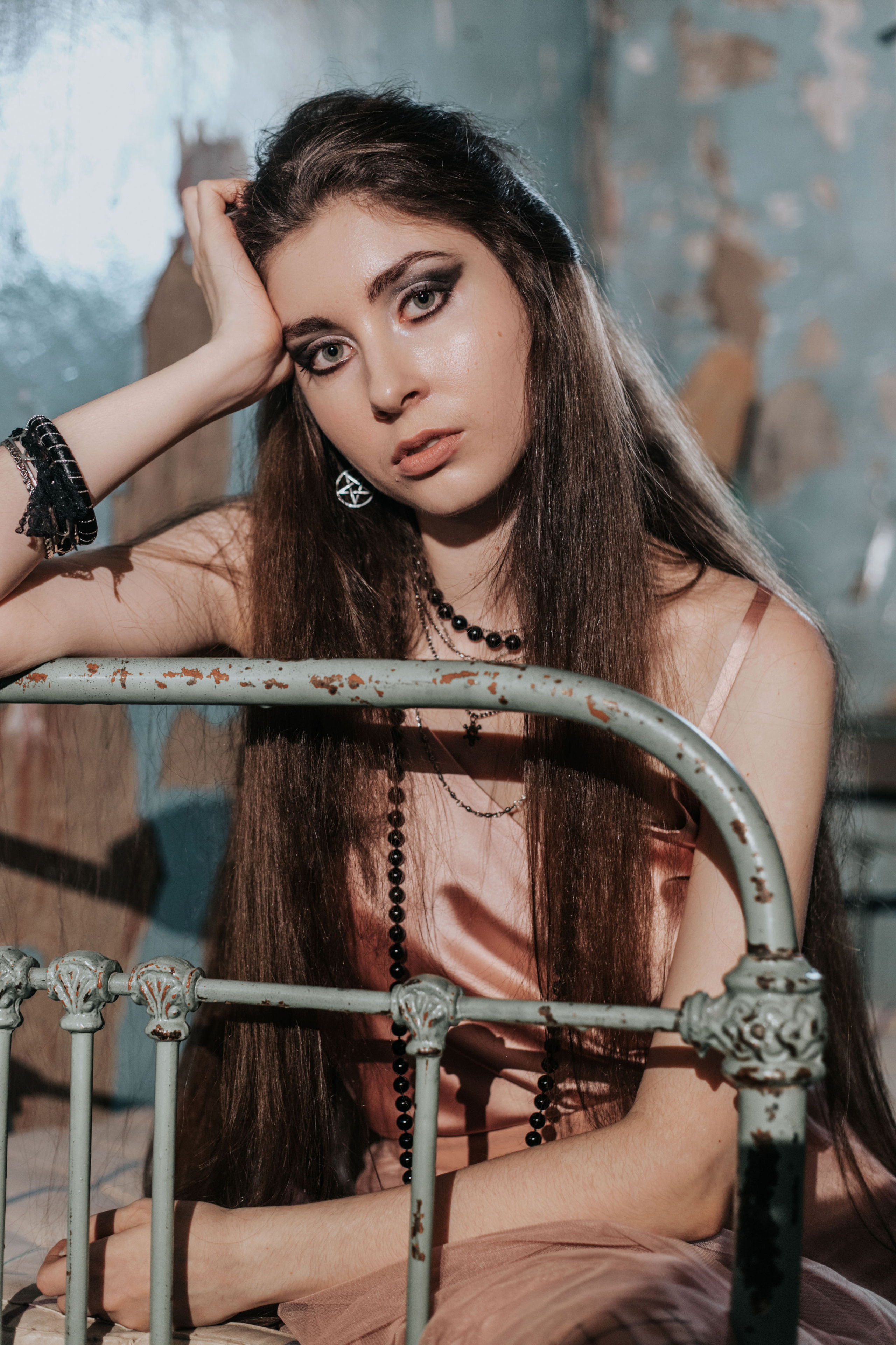 Женский портрет трэш. Свадебный фотограф в Москве Элина Ларченкова. Фото, которые цепляют