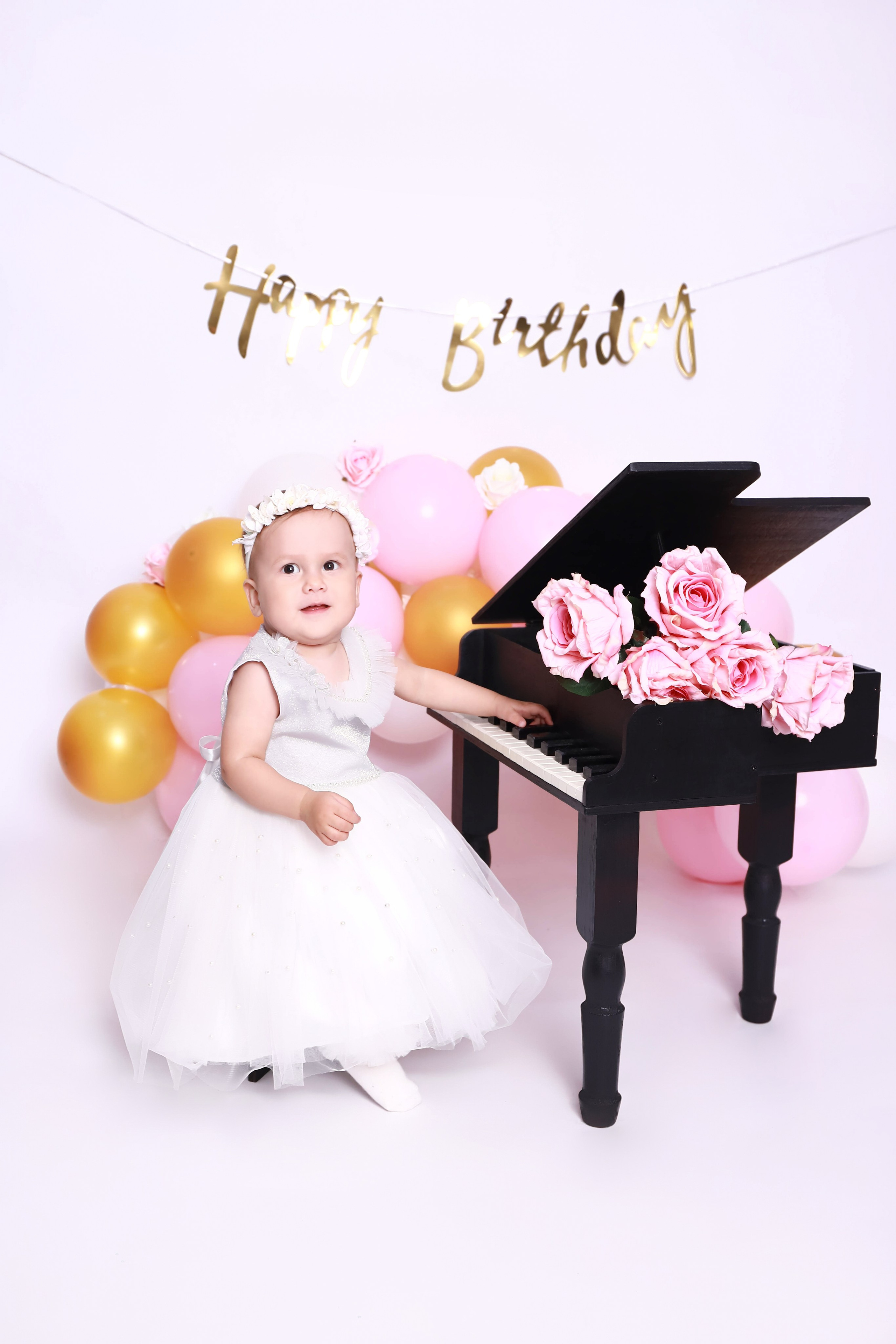 Годовасие. Фотограф беременности, новорожденных и детей до года в Астане