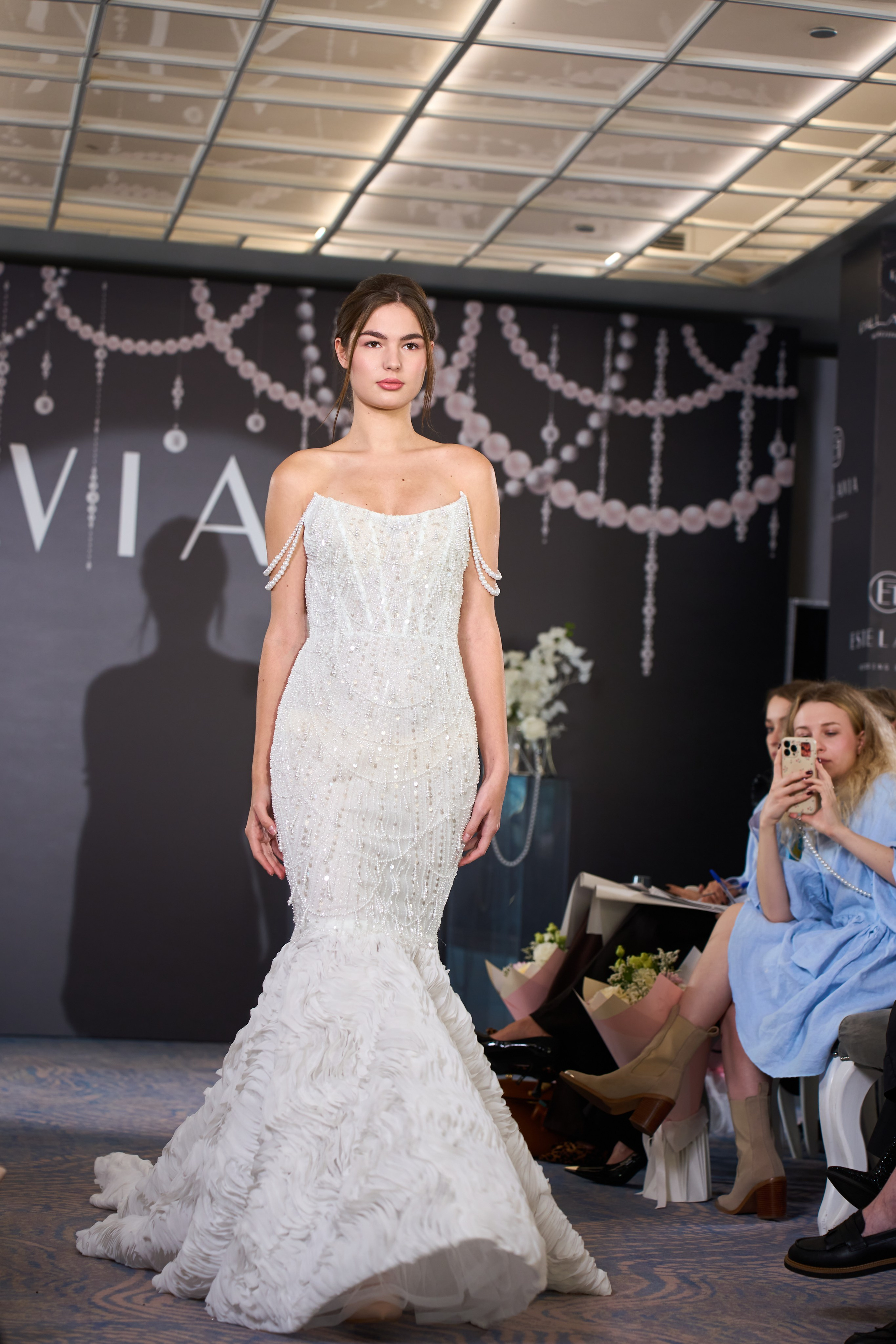 Репортажный фотограф. Показ свадебных платьев в Москве. Репортажный фотограф в Москве Вадим Галанин