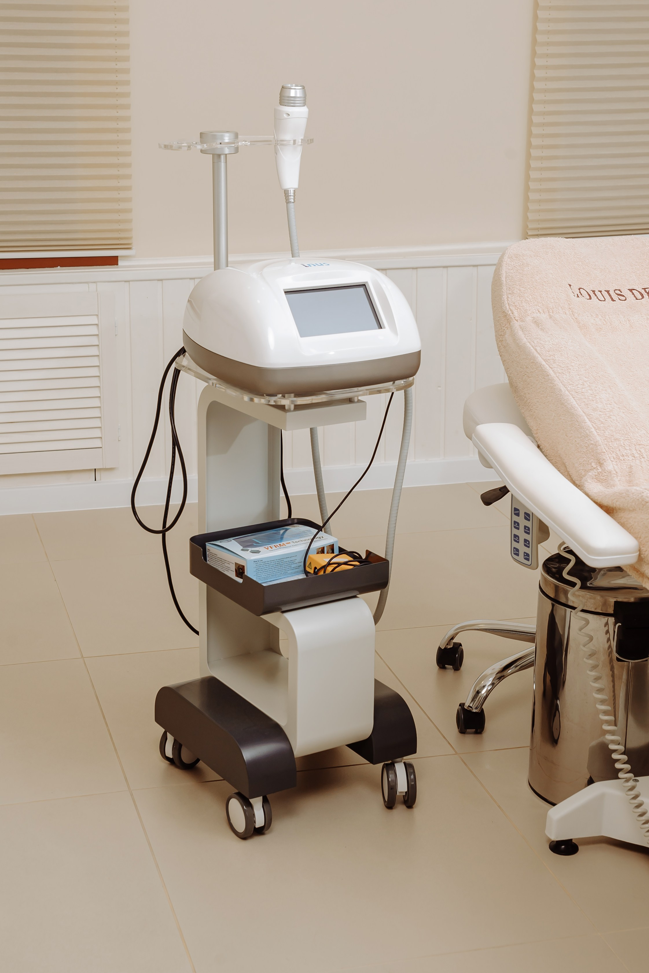 Косметологическая клиника «Луи де Флер». Фотограф в Екатеринбурге Артём Зайнетдинов