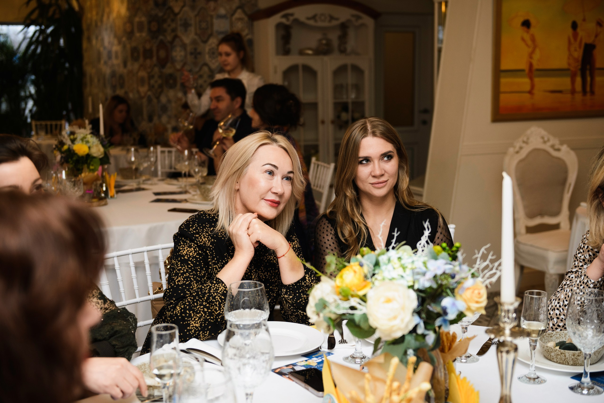 Фотосъемка мероприятия в ресторане в Петропавловске-Камчатском. Репортажная фотосъемка праздника в ресторане в Петропавловске-Камчатском. Профессиональная съемка блюд и интерьера ресторана в Петропавловске-Камчатском. Заказать фотосъемку корпоратива или банкета в ресторане в Петропавловске-Камчатском.