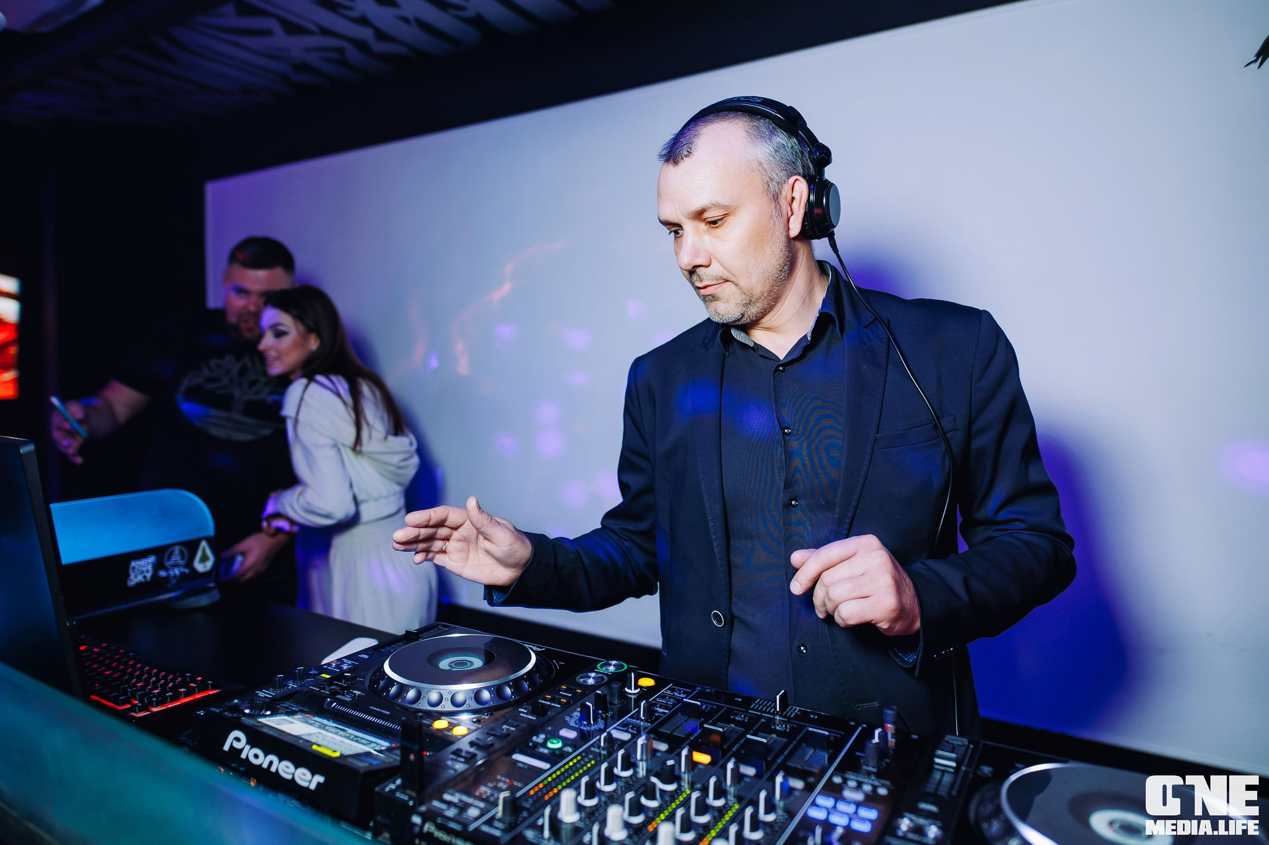 Фотоотчет из Nisha Club. One Media Life: фоторепортажи, фотоотчеты с мероприятий и заведений