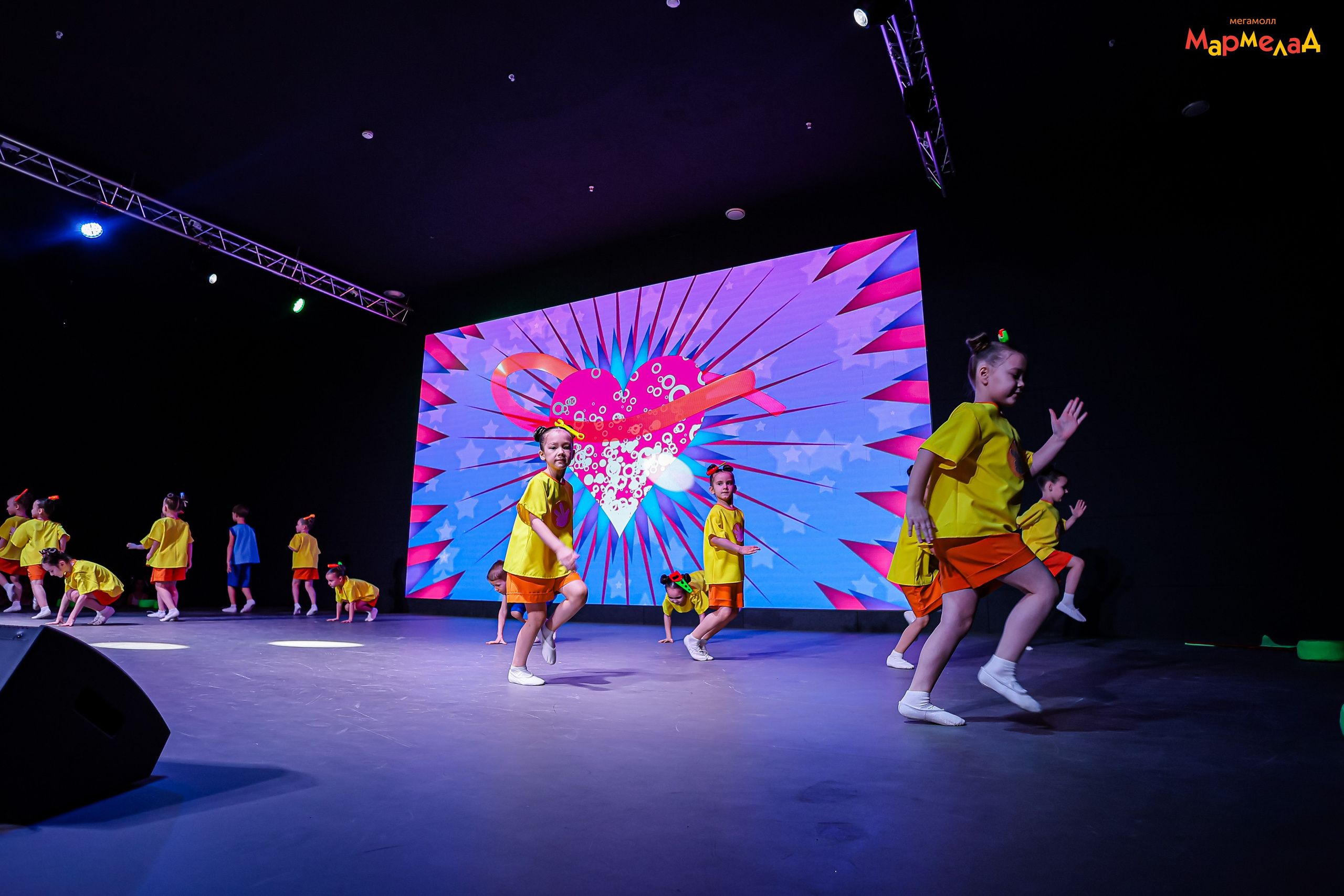 14.02 Любовь без границ в Мегамолл Мармелад. Команда специалистов в мире фотографии и видео. Детский фотограф, семейный фотограф