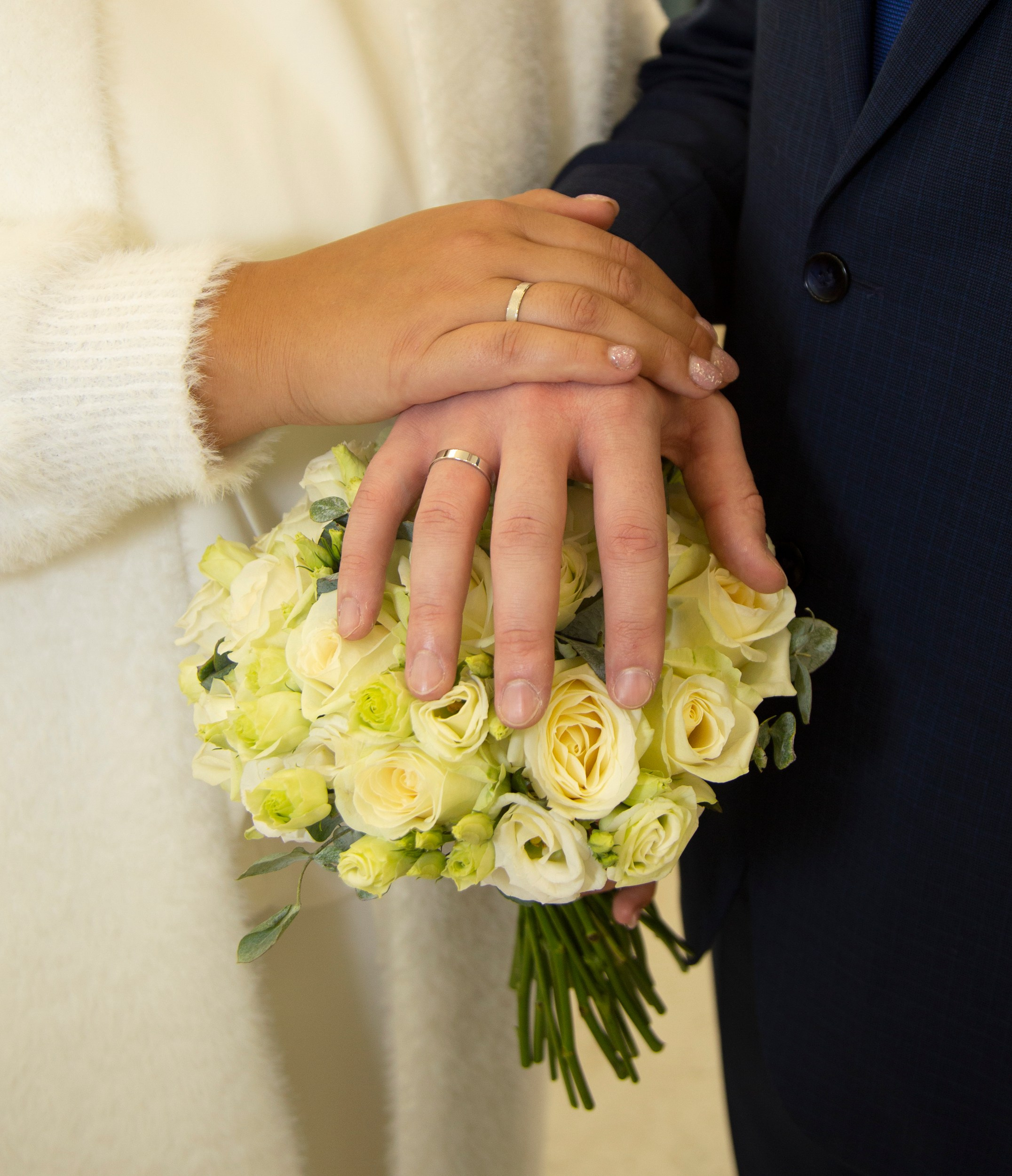 Свадебная фотосессия во Дворце бракосочетания 3 в Москве для Рафаэля и Анны. Фотосессия в студии в Москве от профессионального фотографа услуги по доступным ценам