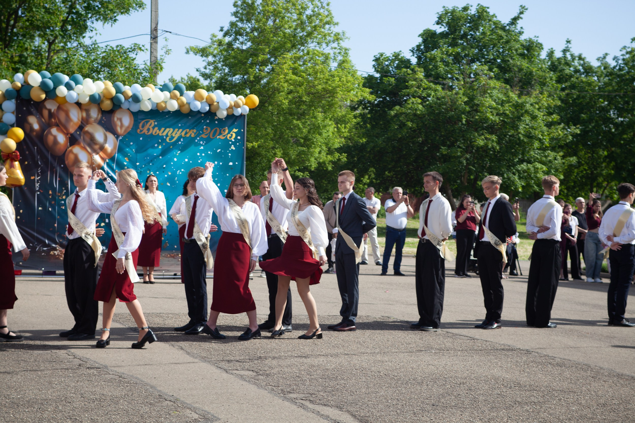 Последний звонок в Десяточке
