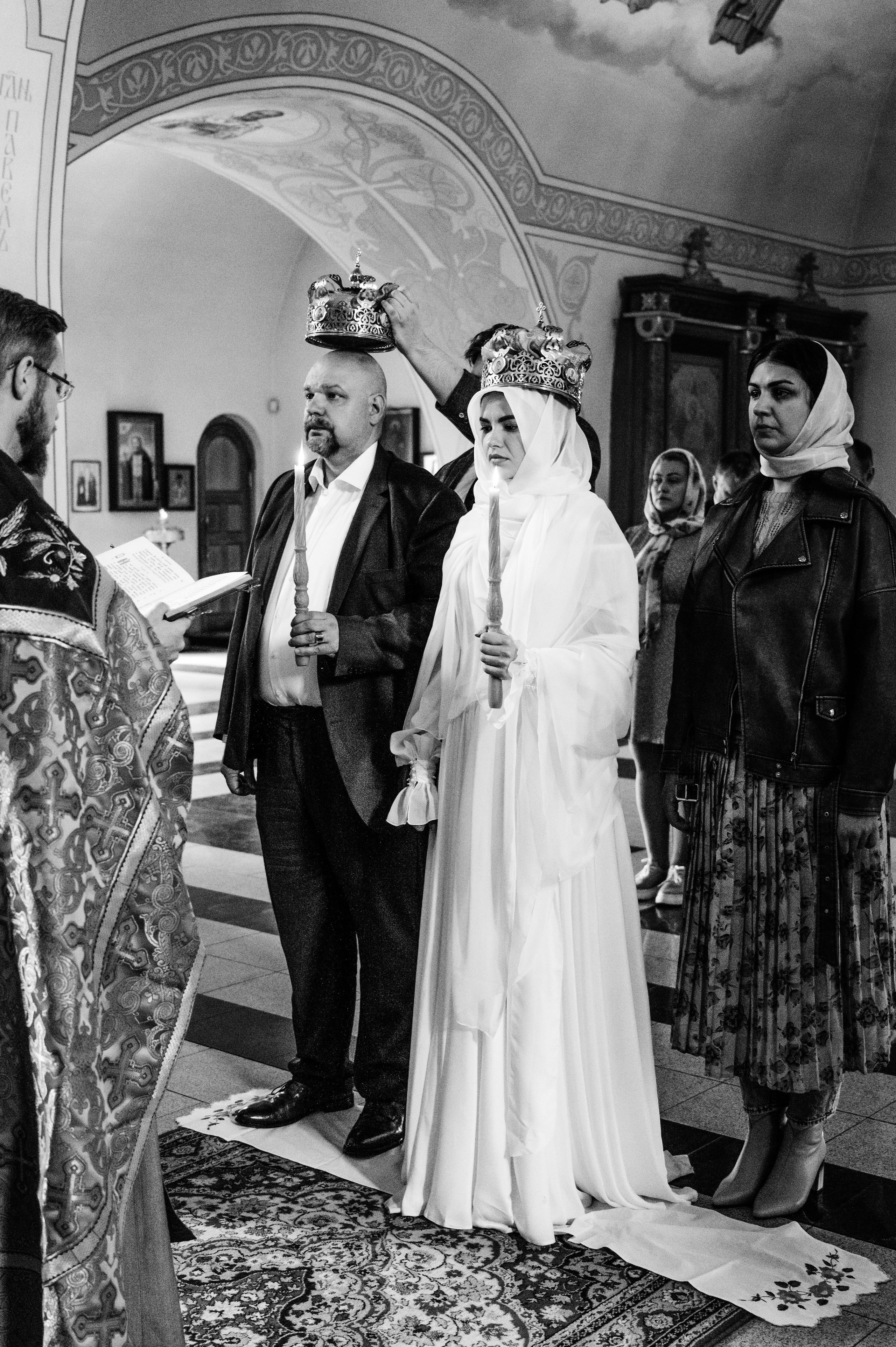 Стоимость крещения. Профессиональный фотограф беременности в СПБ. Стильные фотосессии беременности в стиле минимализм и классическая фотография