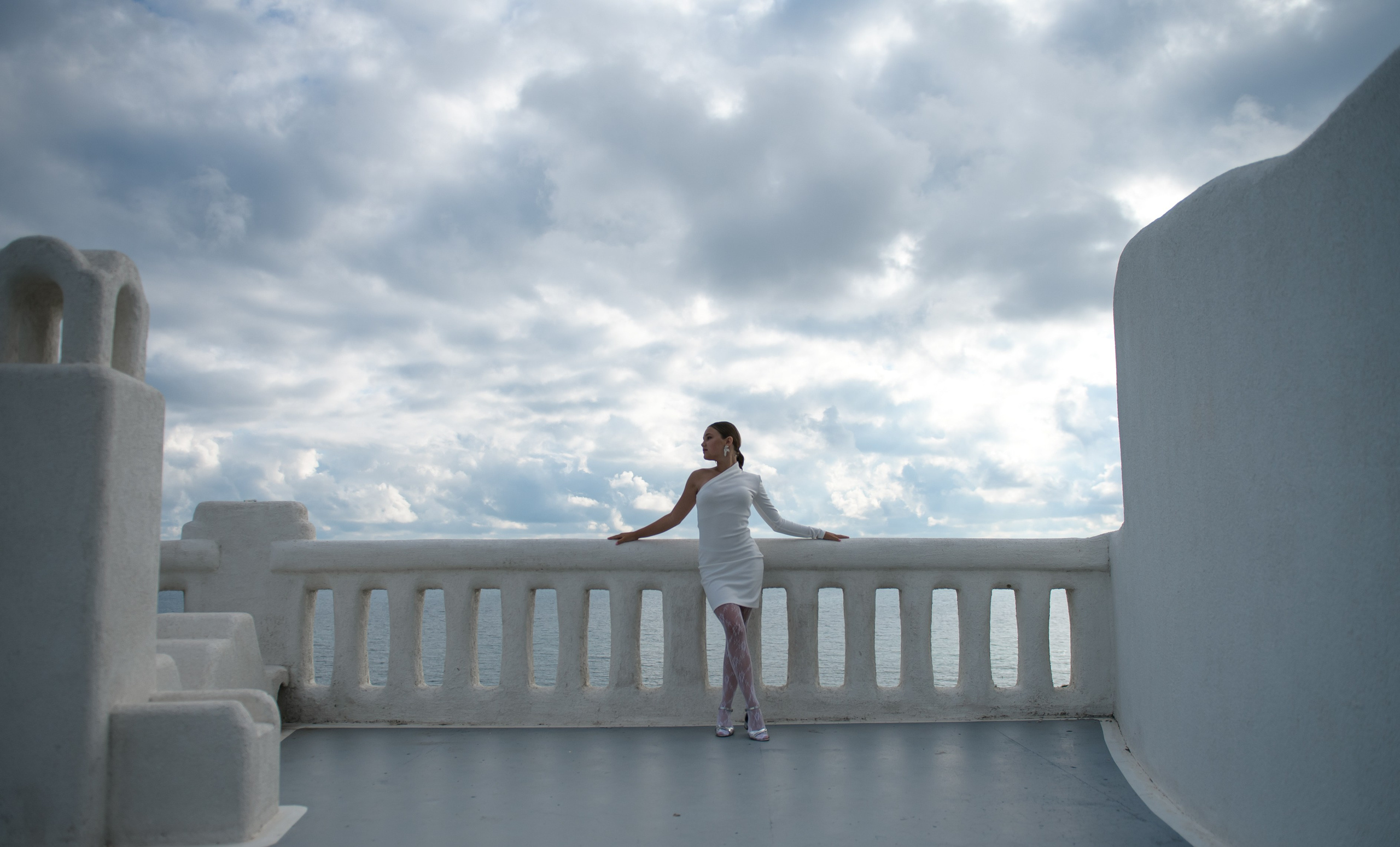 Lookbook летней коллекции «Santorini» для Cinderella. Съёмки для брендов в Крыму / Стилист / Продюсер / Женя Мамай