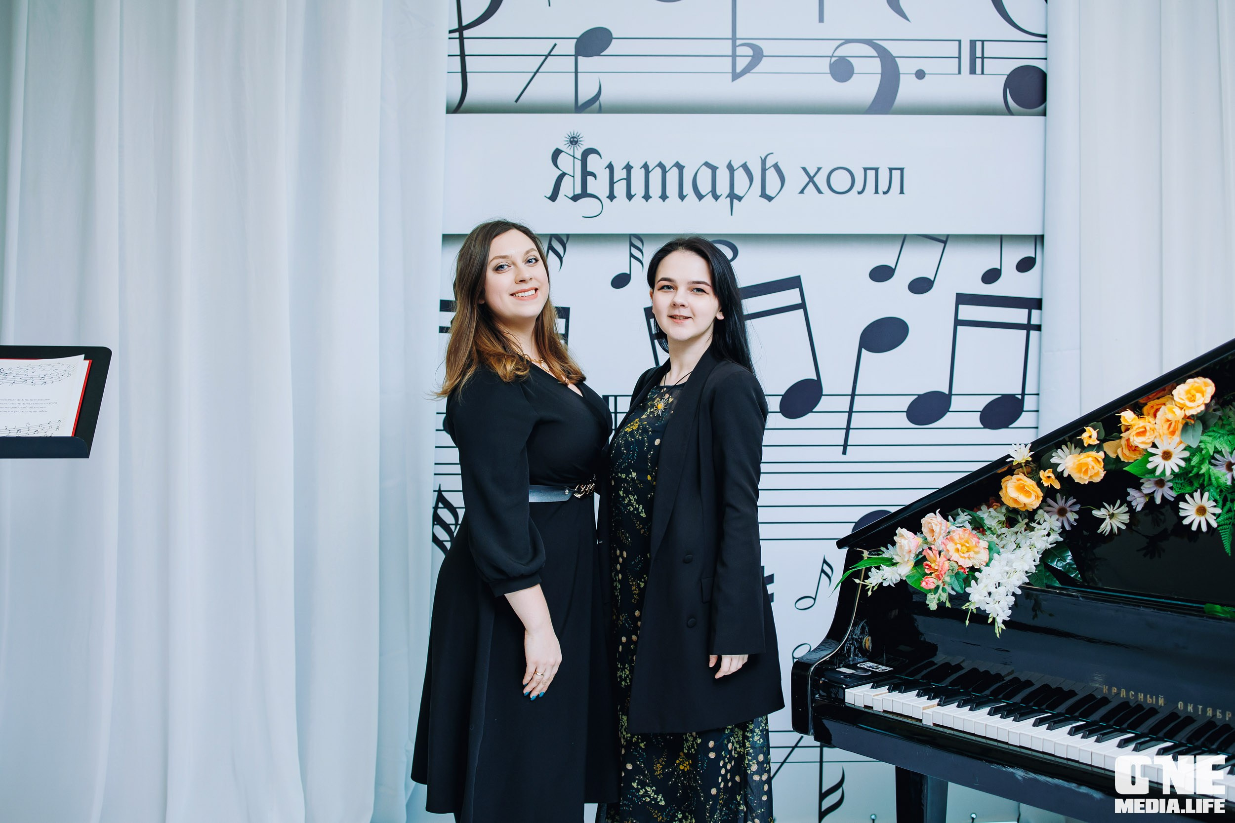 Концерт 8 марта в Янтарь холл. One Media Life: фоторепортажи, фотоотчеты с мероприятий и заведений