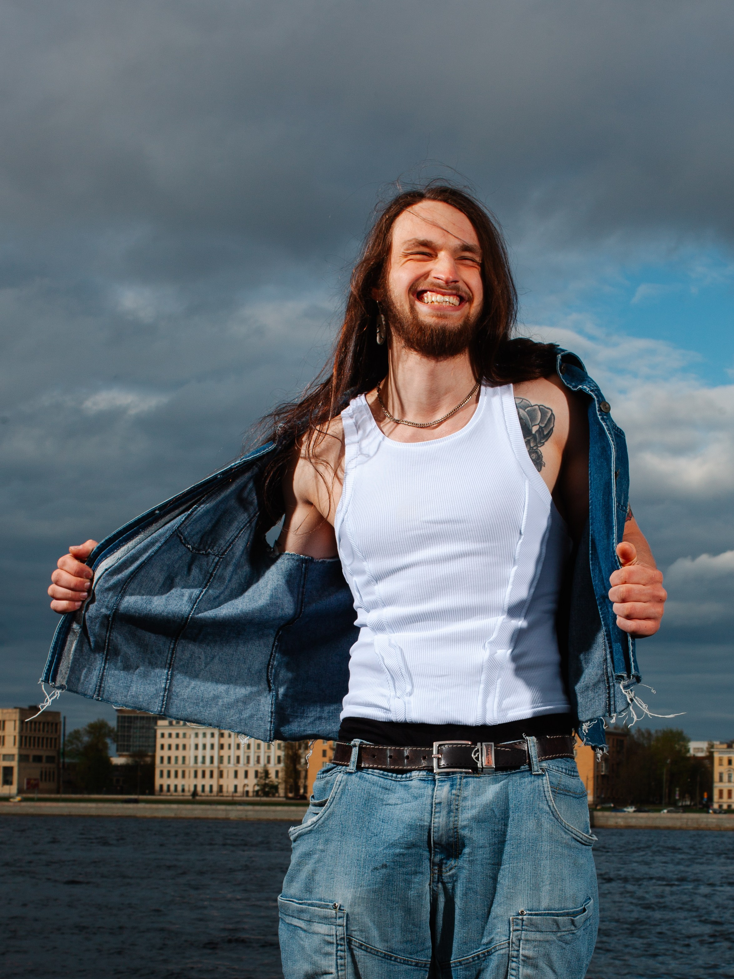 Фотограф и видеограф Даня Хазигалиев