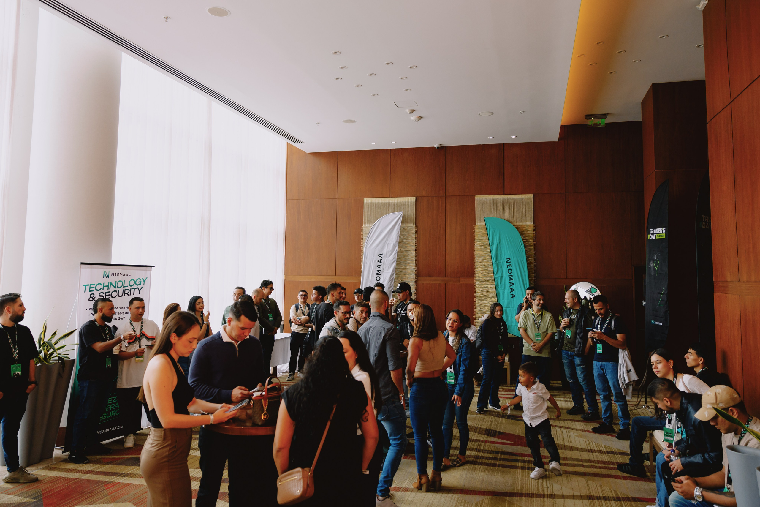 TRADERS DAY By NeomAAA Medellin. NeomAAA Funds Gallery