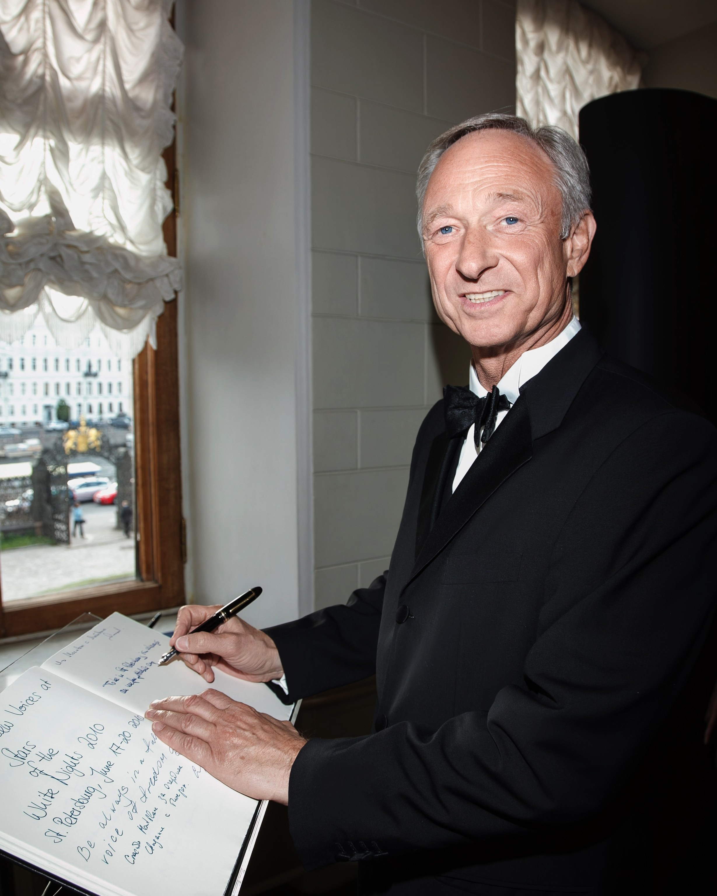 Истории (1). Суперфотограф Виталий Коликов