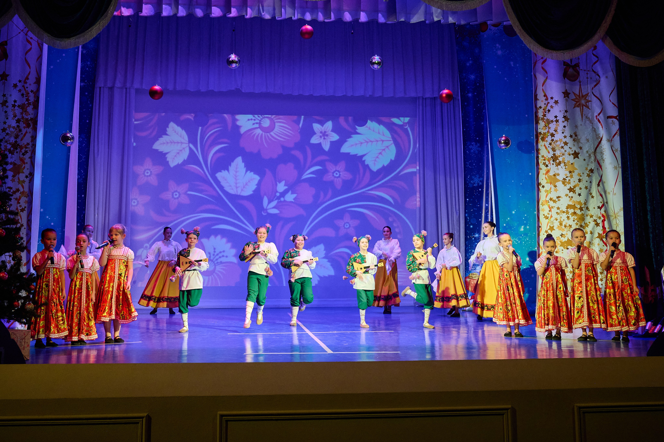 Коцерт НГ В ДК Марьина Роща. Жизнь курорта Кабардинка в фотографиях