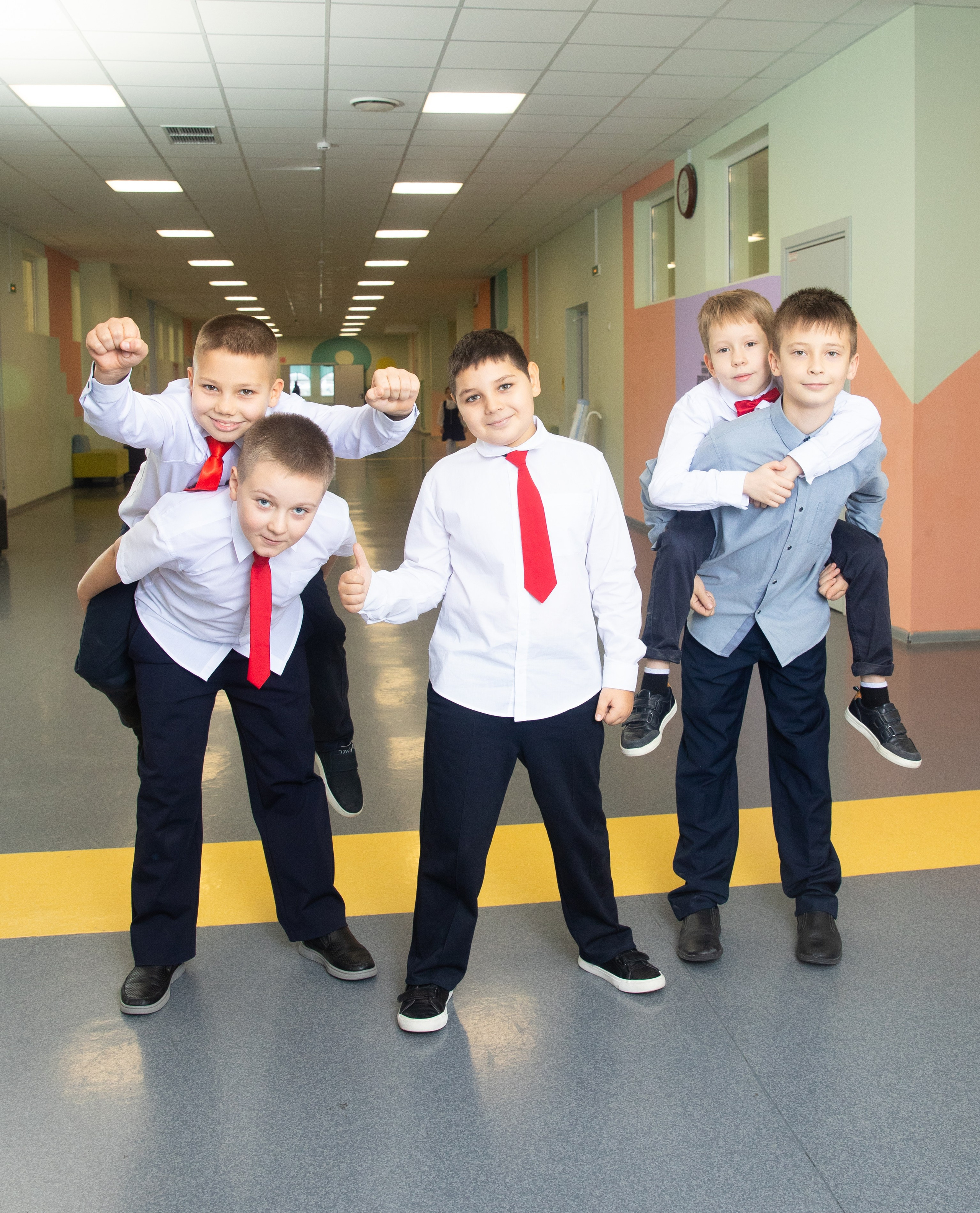 эмоциональные фотосессии школьников для выпускных альбомов СПб