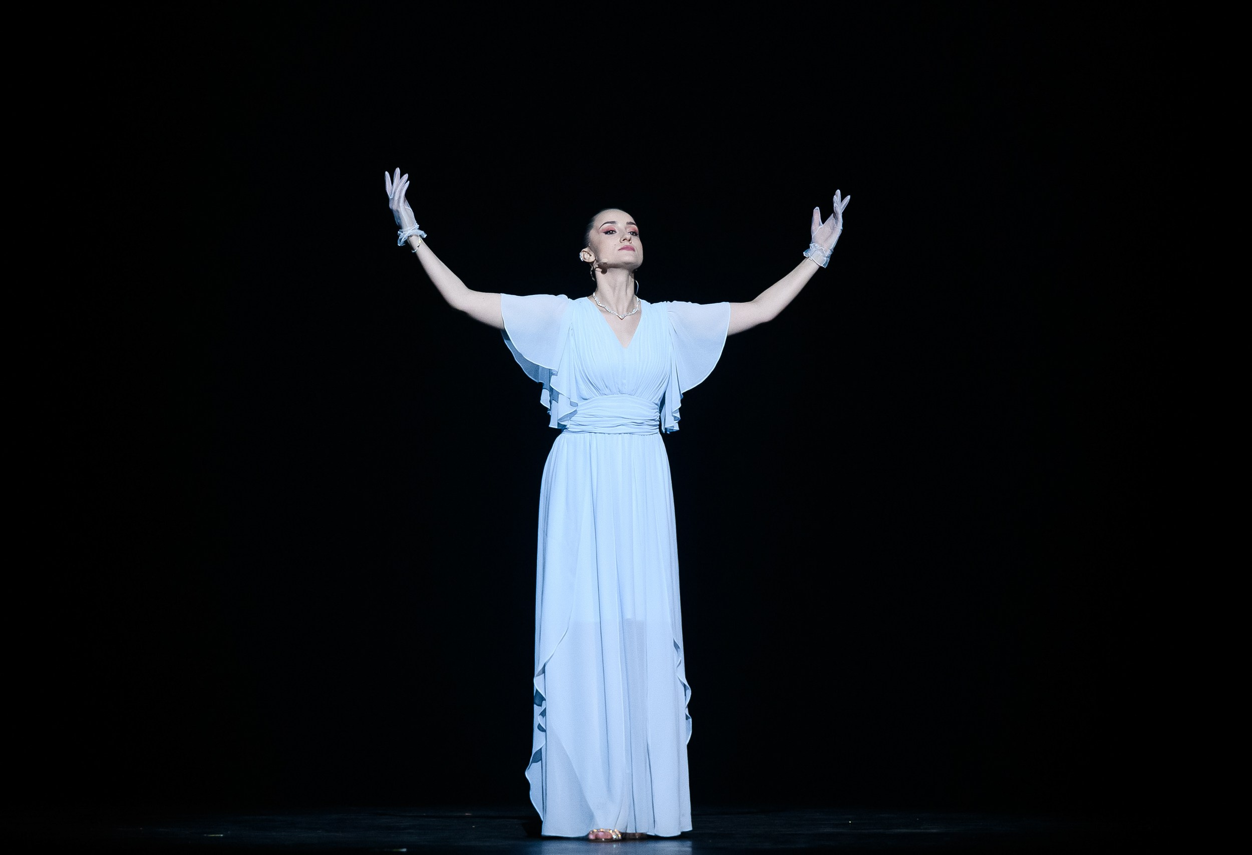 Пластический спектакль «НАВАЖДЕНИЕ» Ирины Виннер