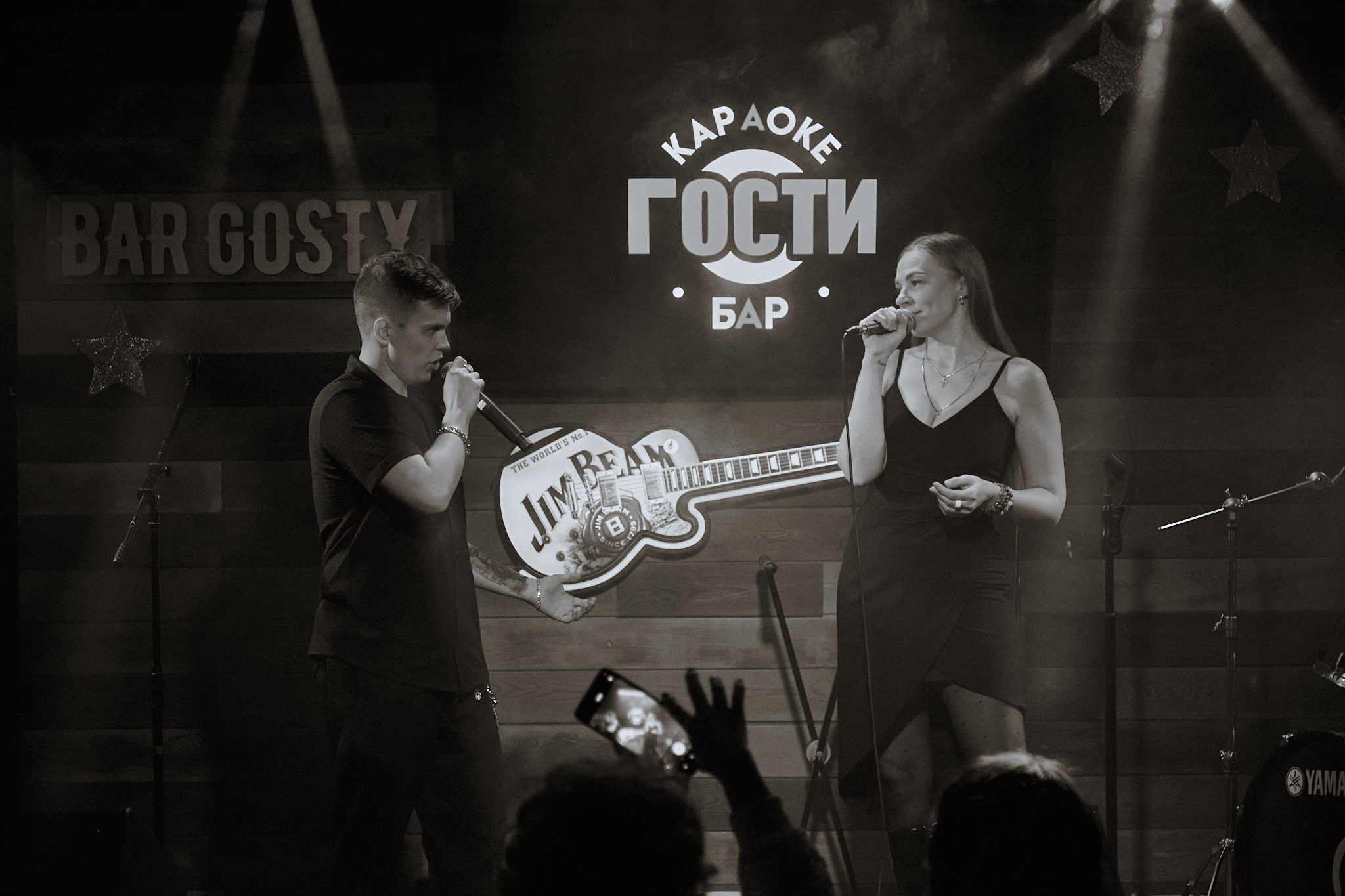 Концерт в баре «Гости». Фотограф Омск | Александр Вандеров