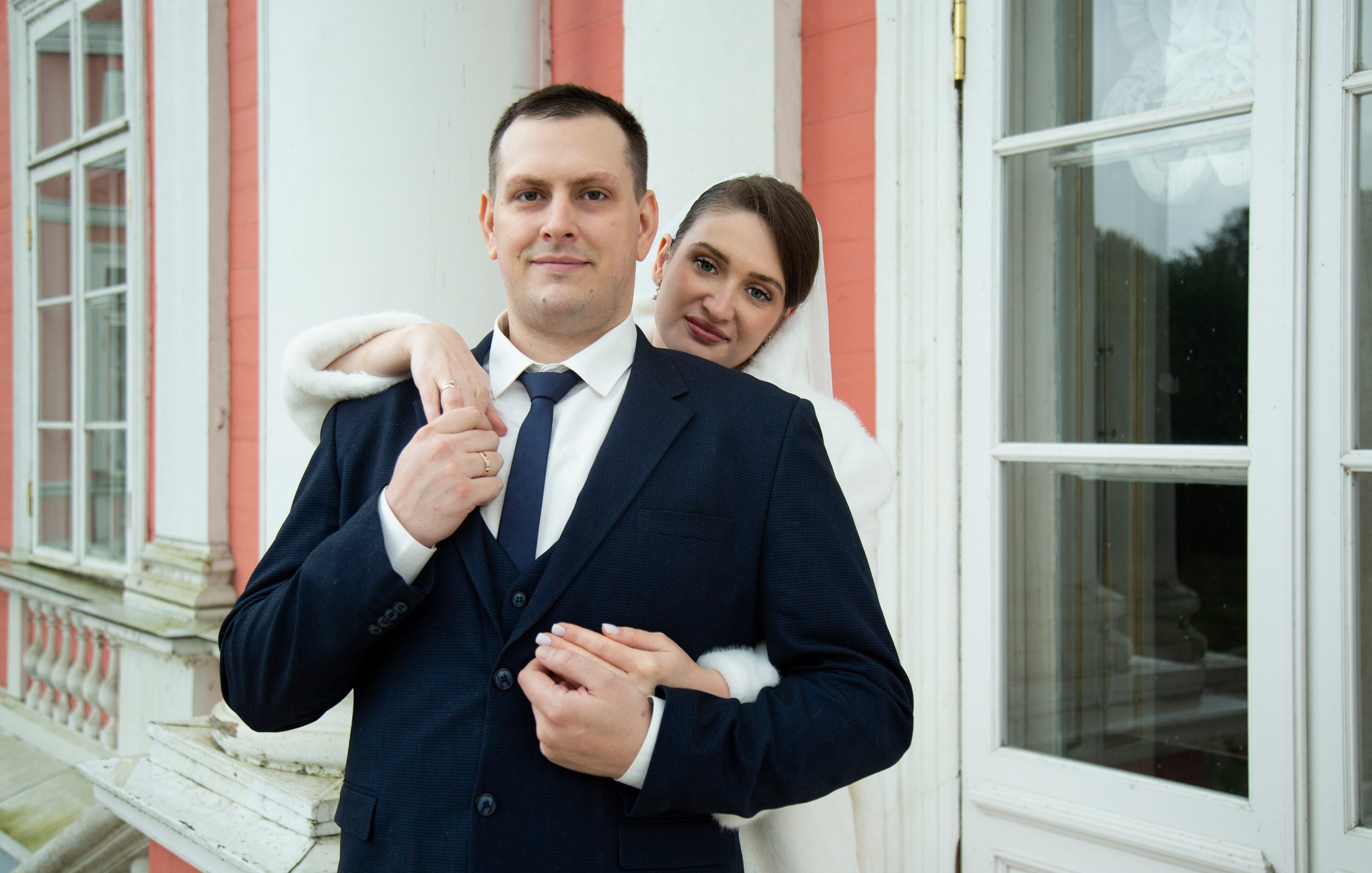 Свадебная фотосессия в усадьбе Кусково Алексея и Юлии. Фотосессия в студии в Москве от профессионального фотографа услуги по доступным ценам