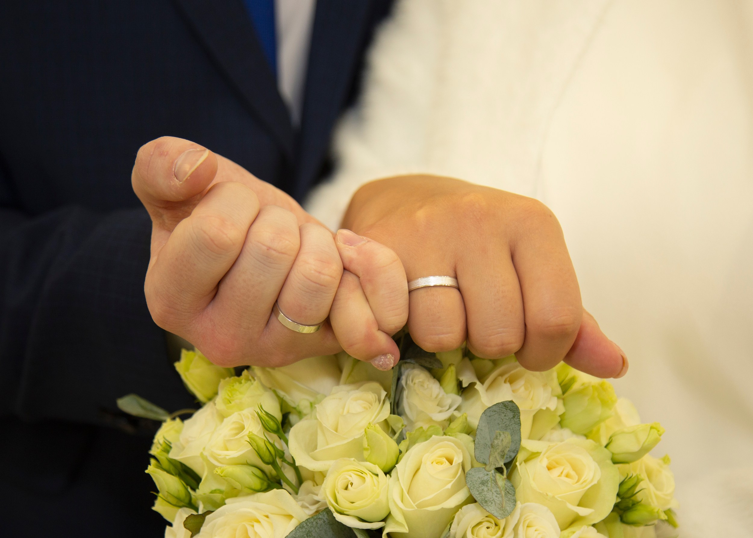 Свадебная фотосессия во Дворце бракосочетания 3 в Москве для Рафаэля и Анны. Фотосессия в студии в Москве от профессионального фотографа услуги по доступным ценам