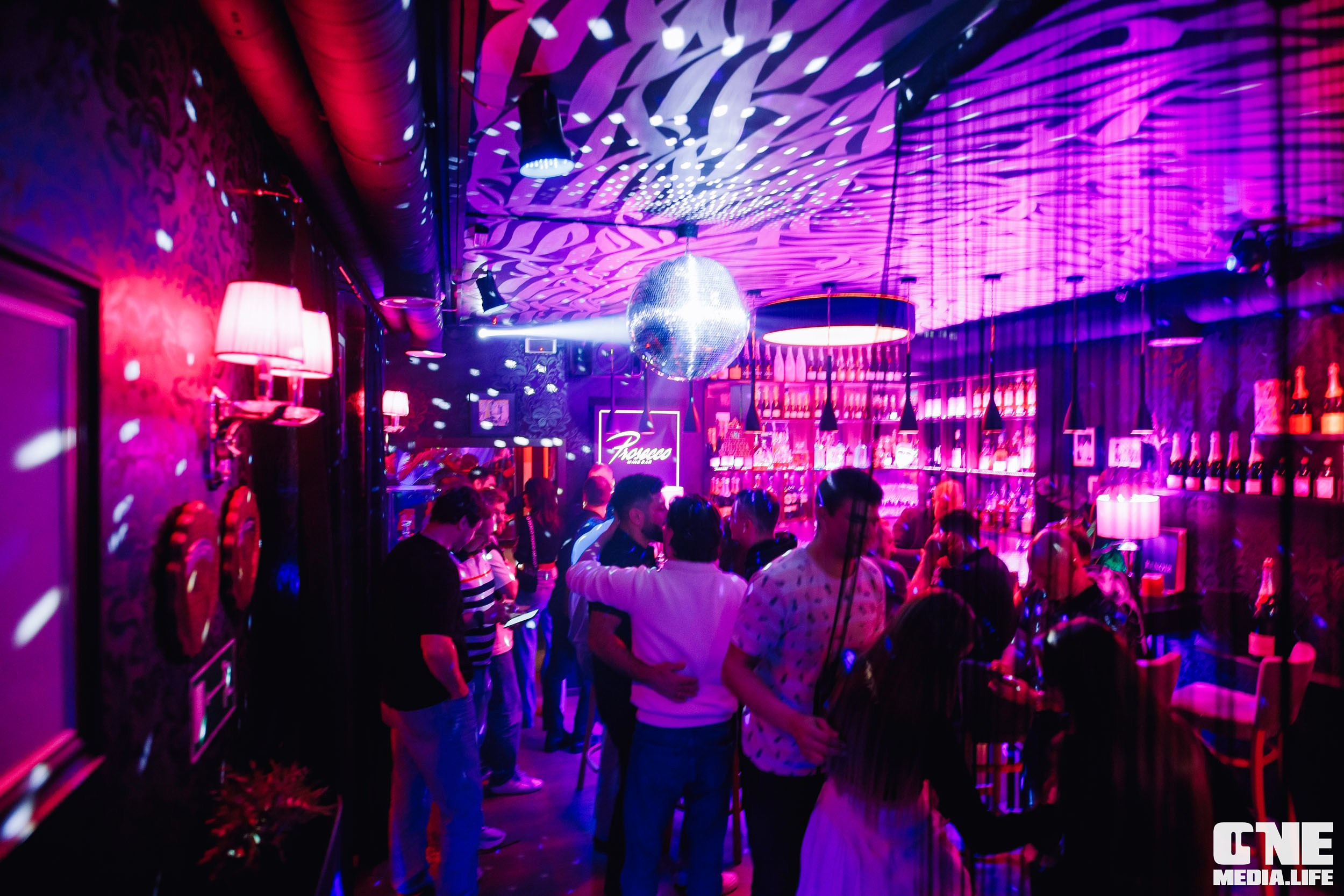 Фотоотчет из Nisha Club. One Media Life: фоторепортажи, фотоотчеты с мероприятий и заведений