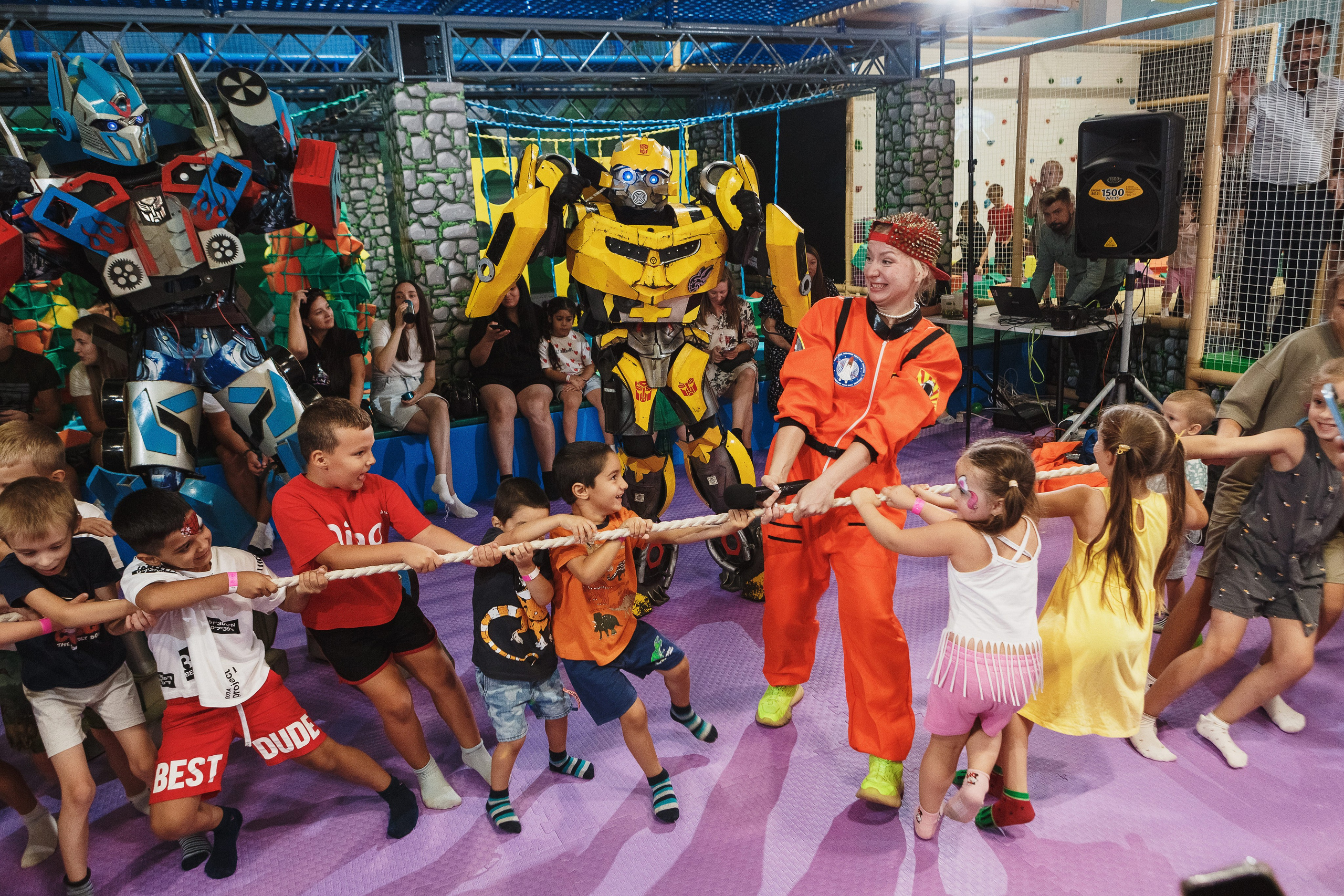 Туси Джуси Таганрог — Яркие и Весёлые Фотографии Детской Игровой Зоны. Свадебный и семейный фотограф в Таганроге Бакарюк Антон