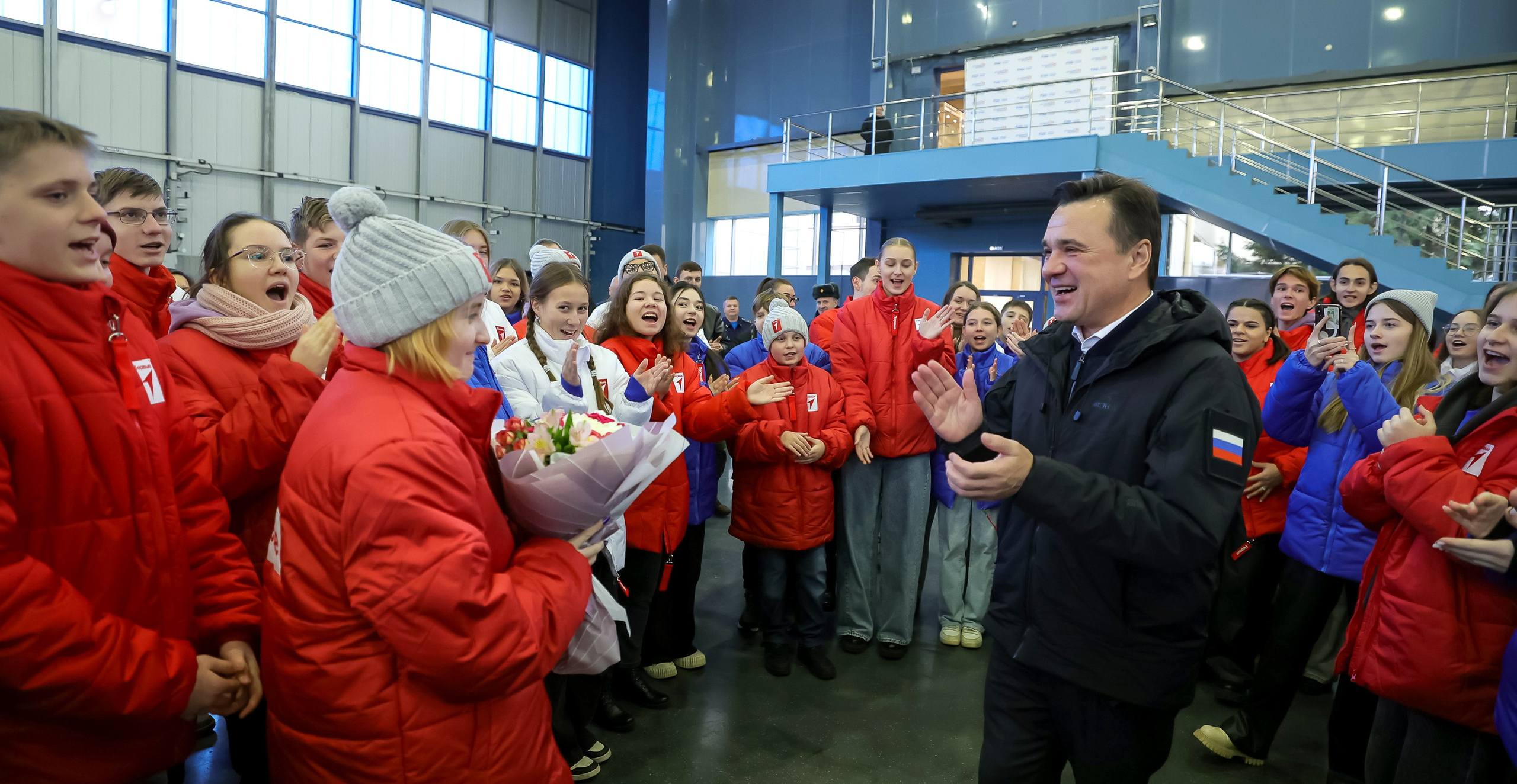 Губернатор Подмосковья Андрей Воробьев вместе с участниками «Движения первых» навестил пилотажные группы. Моя фотография