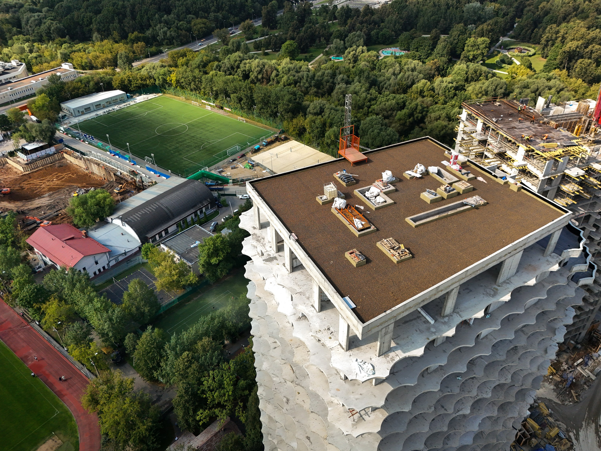 Архитектура и недвижимость. Ход строительства. Съемка с дрона. Профессиональное решение для частных лиц и бизнеса