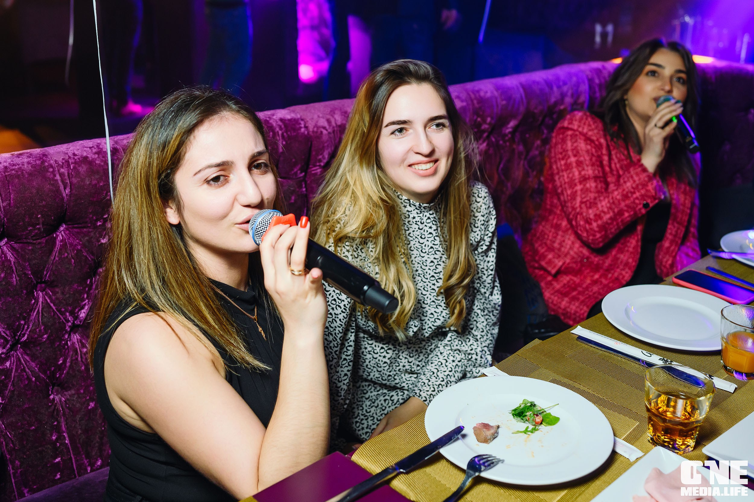 Фотоотчет из караоке-клуба Эйфория. One Media Life: фоторепортажи, фотоотчеты с мероприятий и заведений