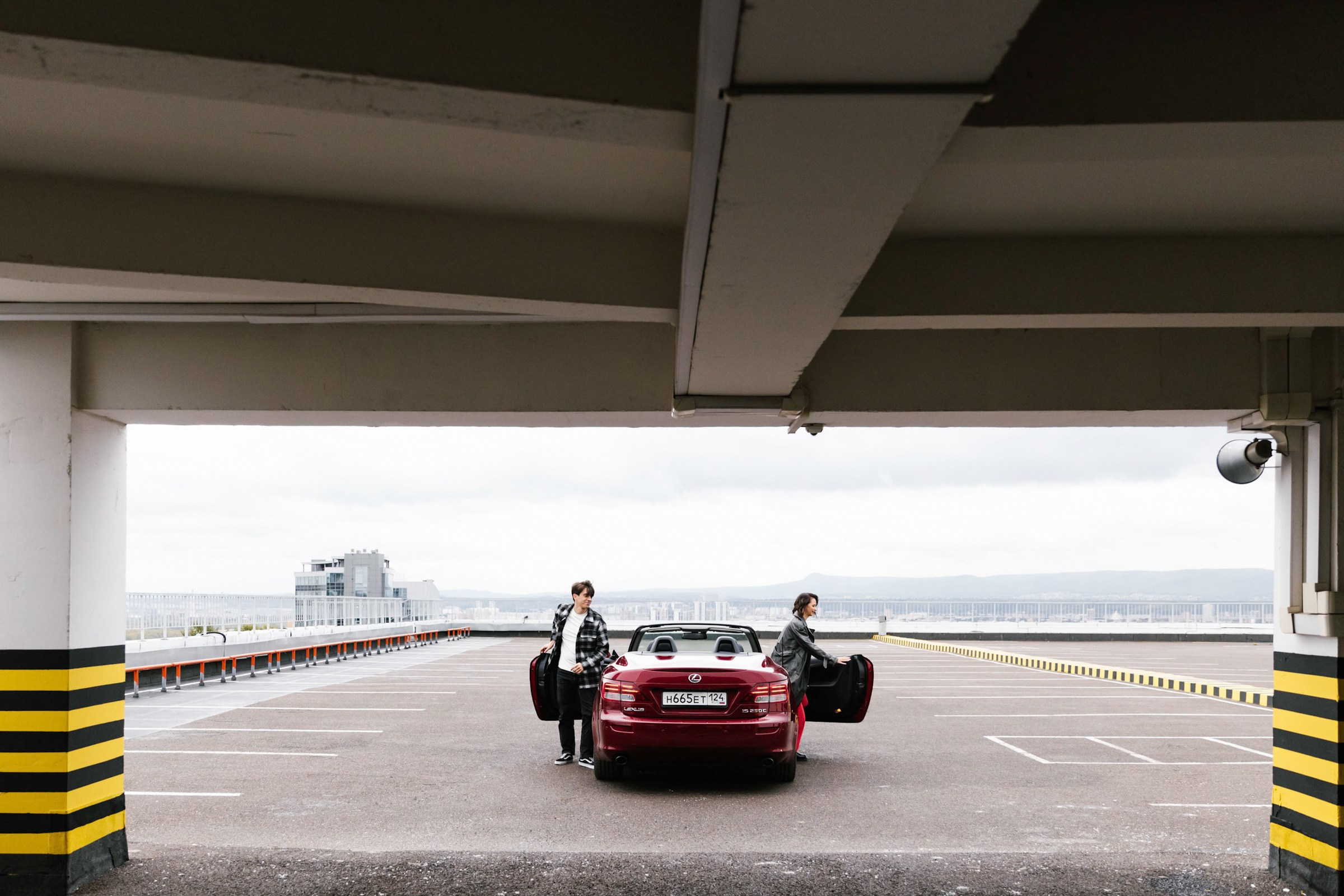 Ветер в волосах. Свадебный фотограф Марьям Сайфулина г. Красноярск