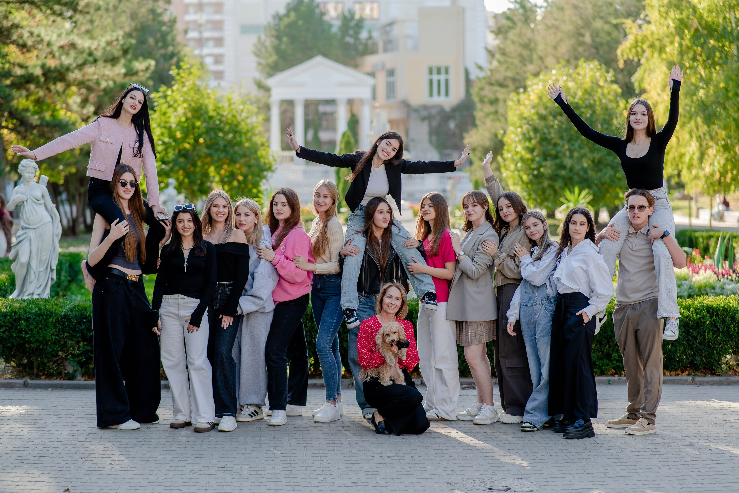 Выпускные (школьные) альбомы (книги) в Ростове-на-Дону. Современные Выпускные Альбомы в Ростове-на-Дону