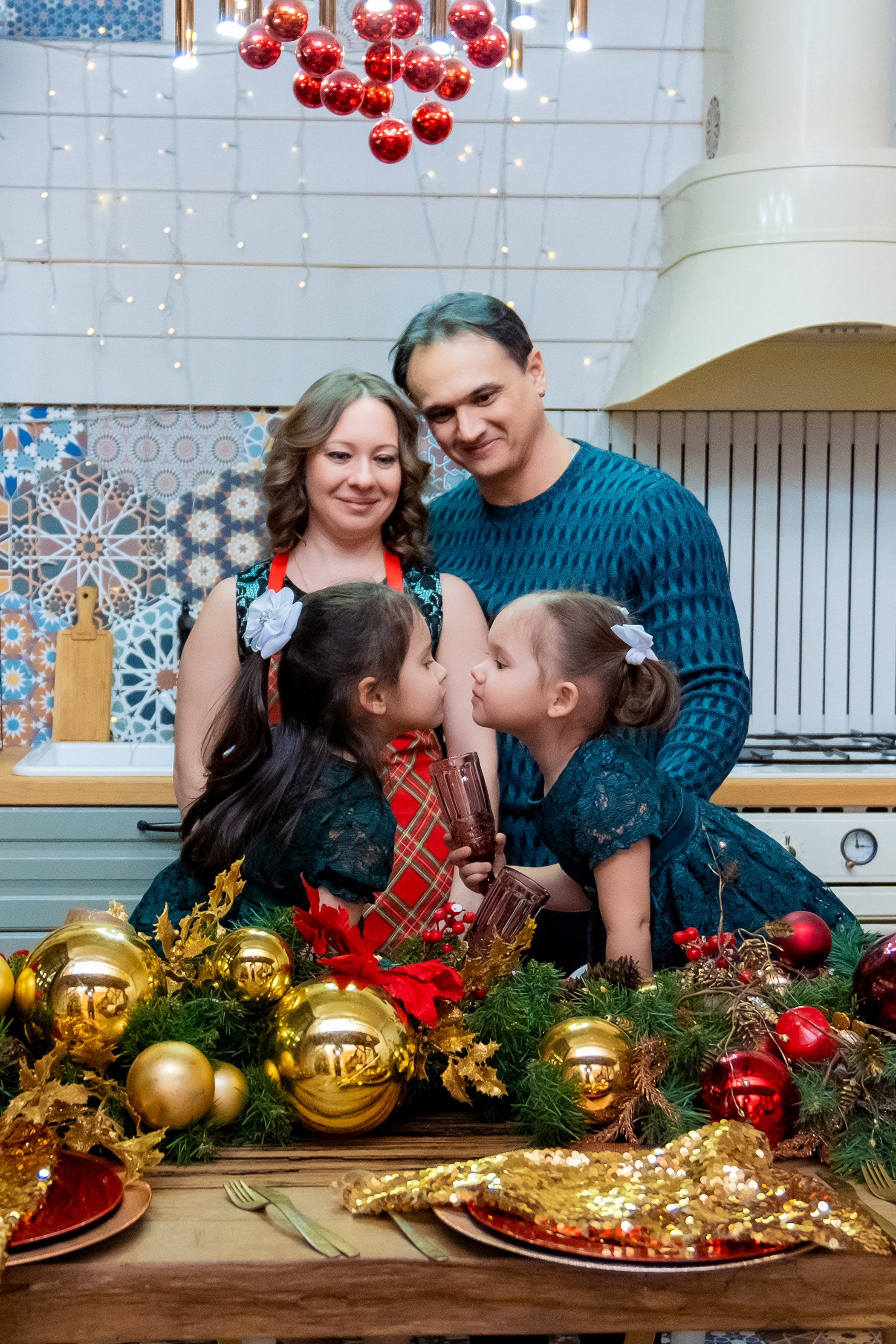 Новогодняя фотосессия в студии. Профессиональный фотограф в Москве и Одинцово Родика Архип