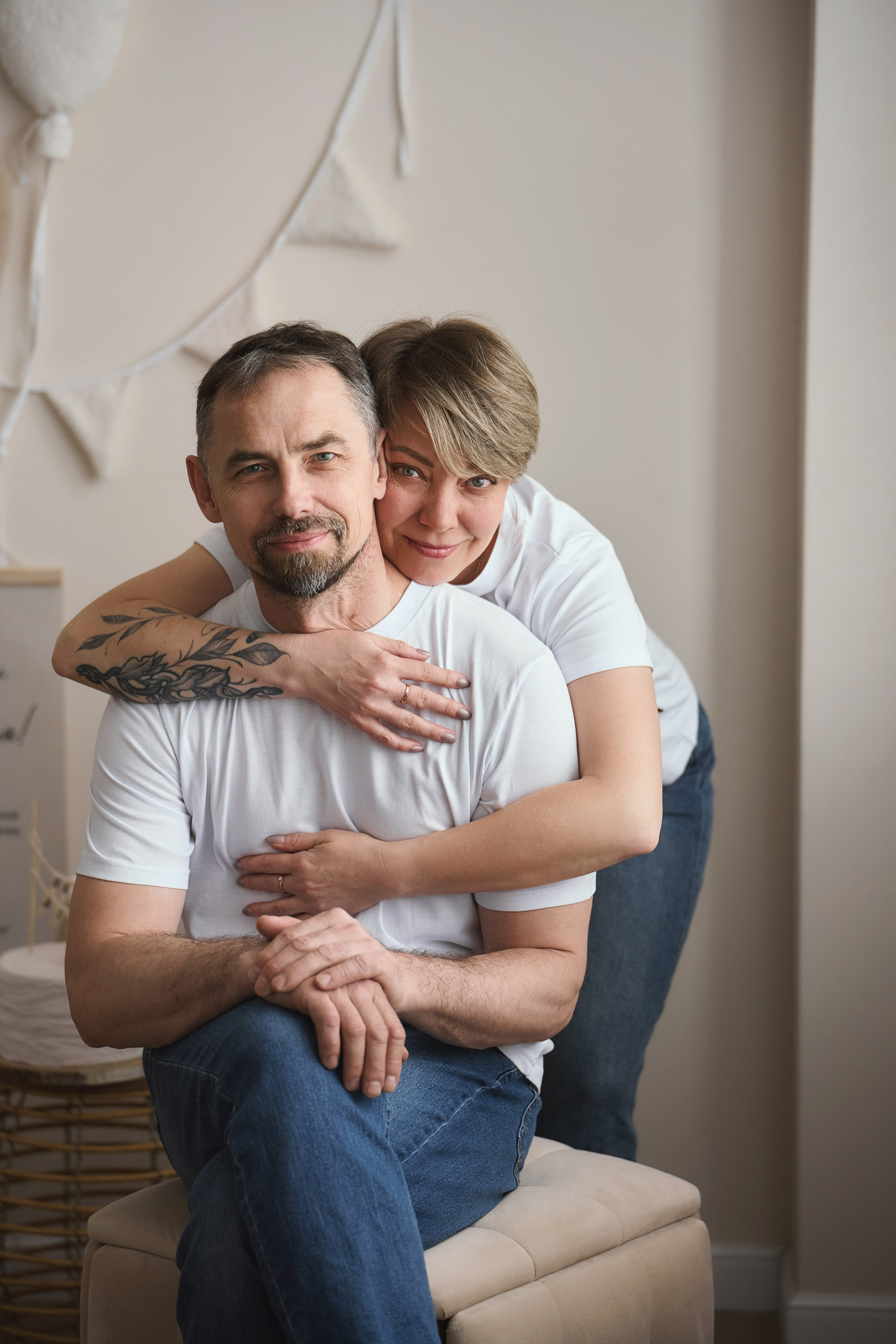 Семейная фотосессия в студии с детьми. Семейный фотограф Евгений Опарин