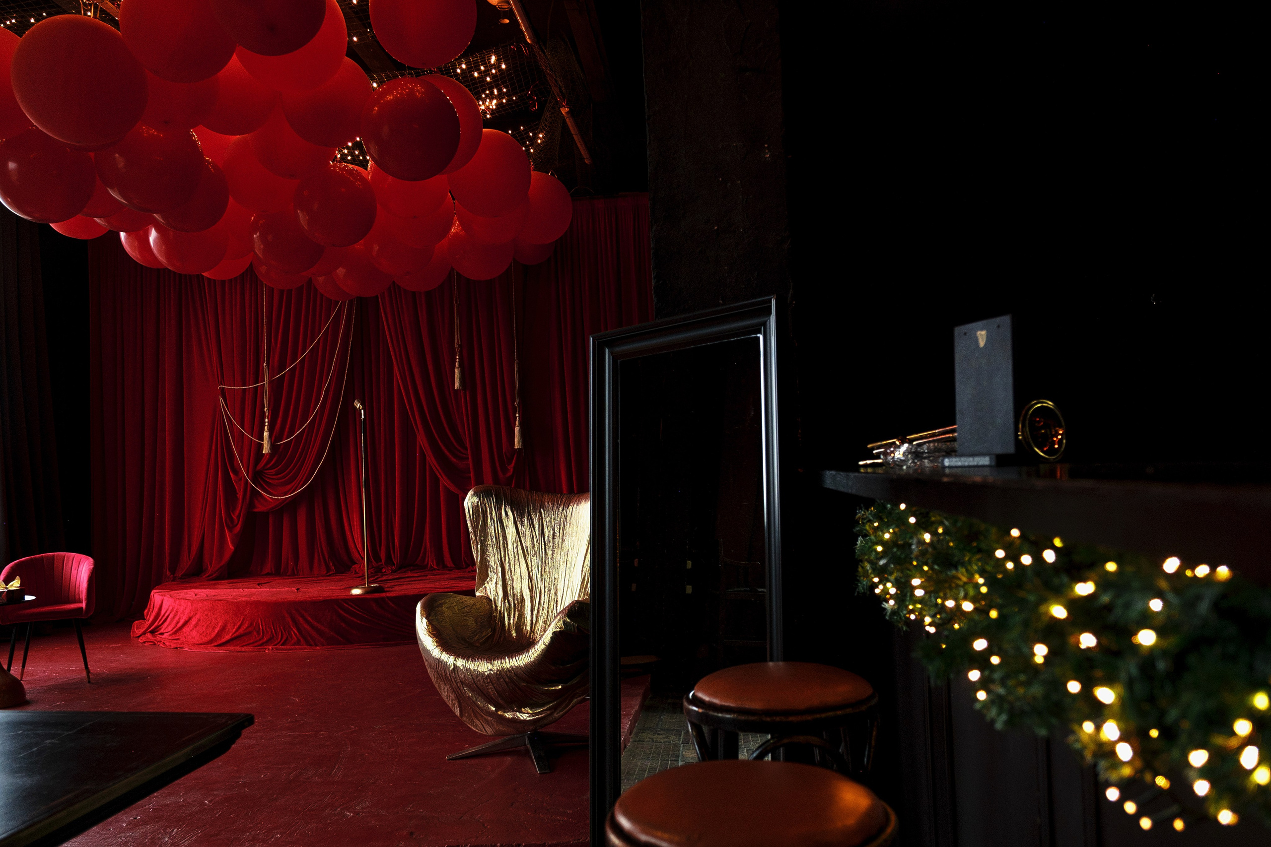 Павильон № 1 Кинобар от Новогодний 1500 руб. час. 5loft Фотостудия в Ижевске