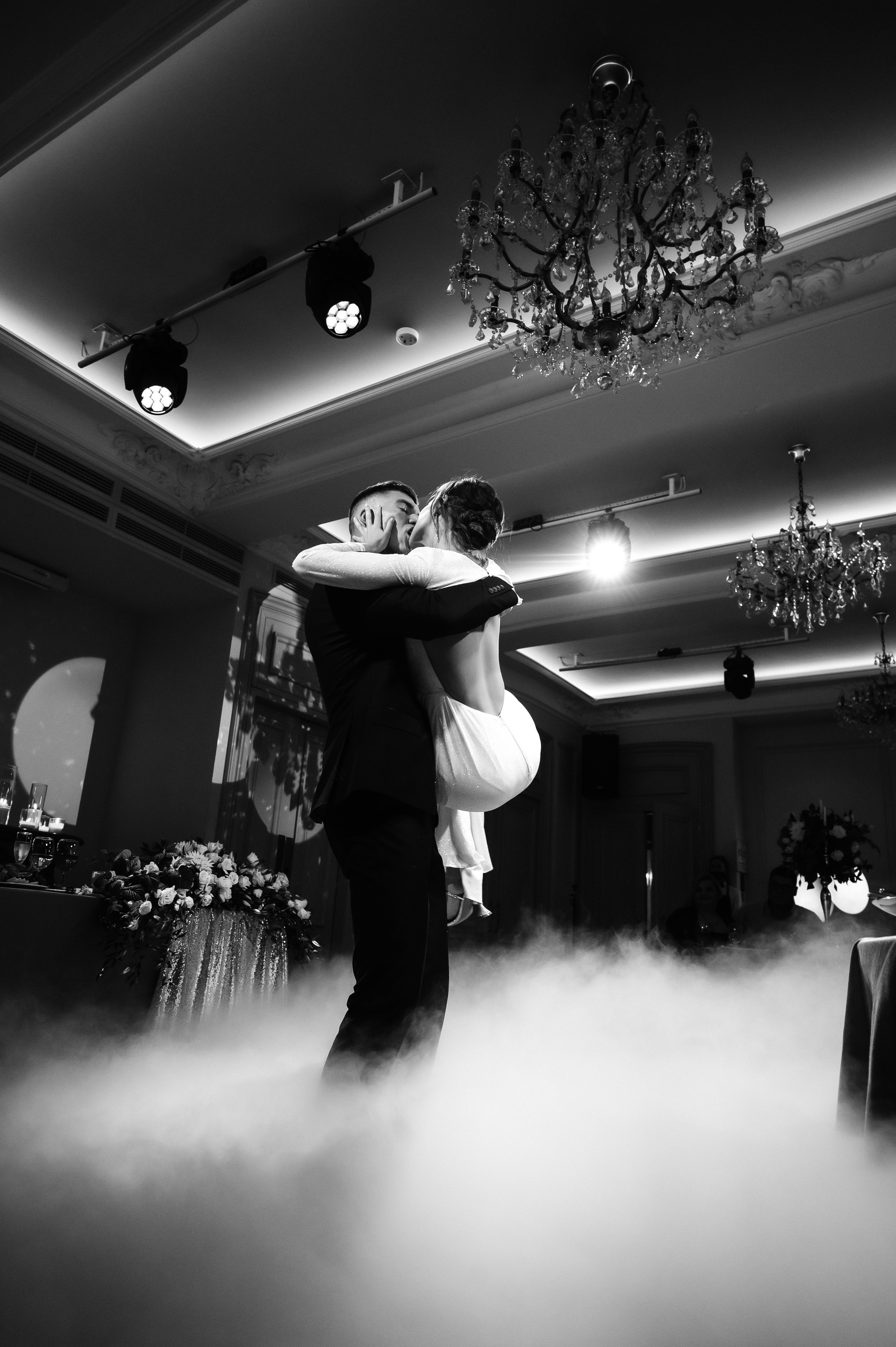 Тома + Антон. Свадебный видеограф и фотограф в Москве Никонова Анна