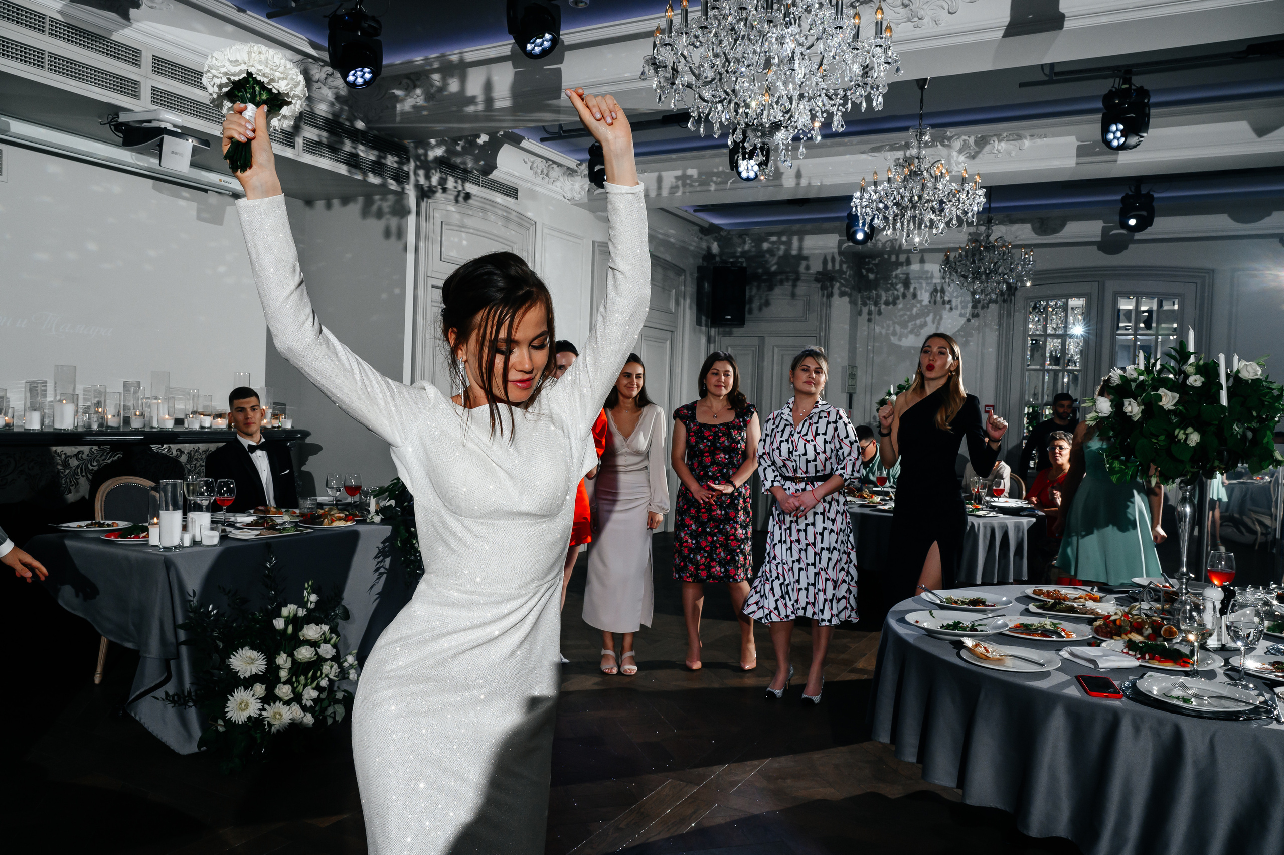 Тома + Антон. Свадебный видеограф и фотограф в Москве Никонова Анна