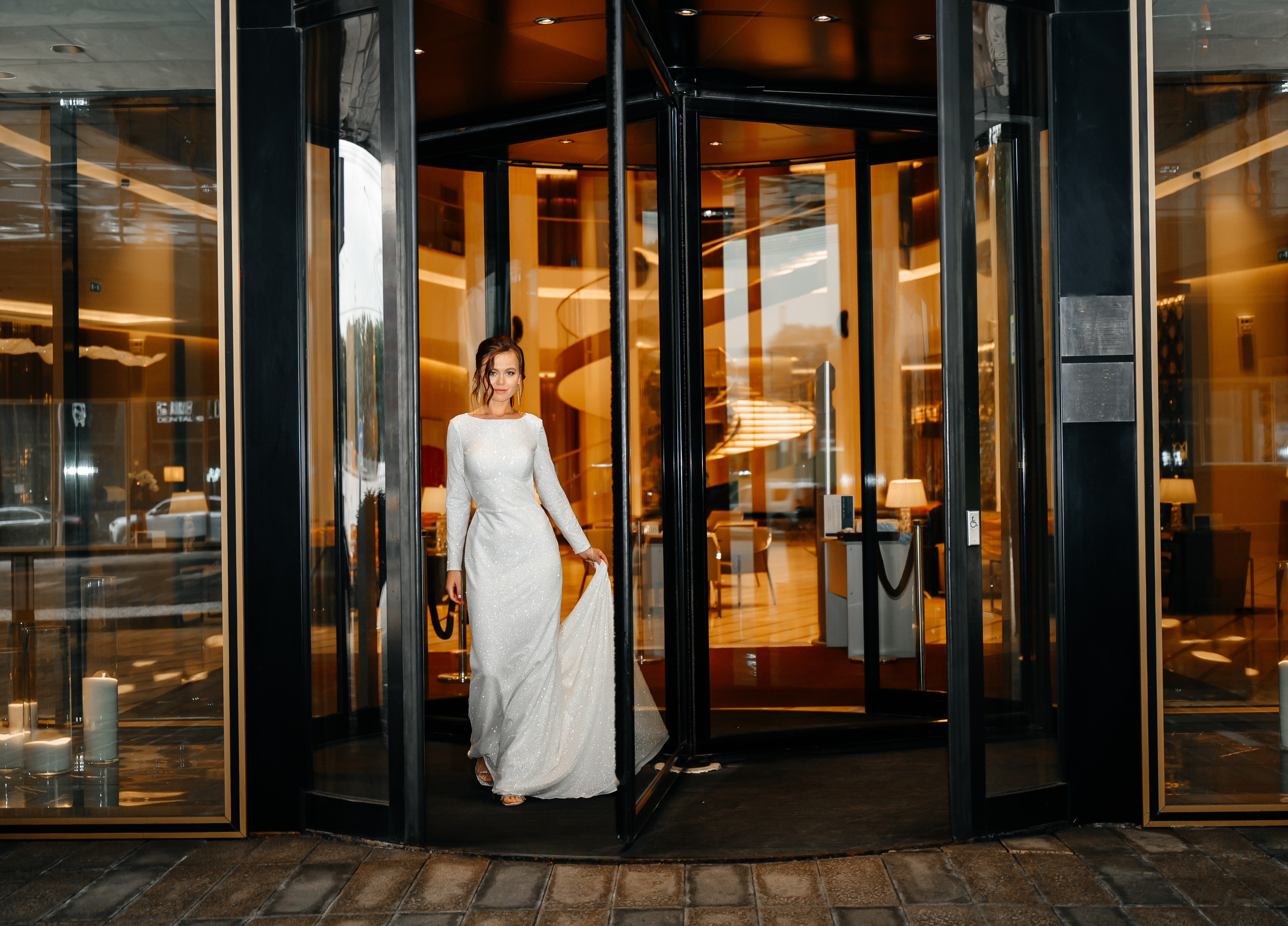 Тома + Антон. Свадебный видеограф и фотограф в Москве Никонова Анна