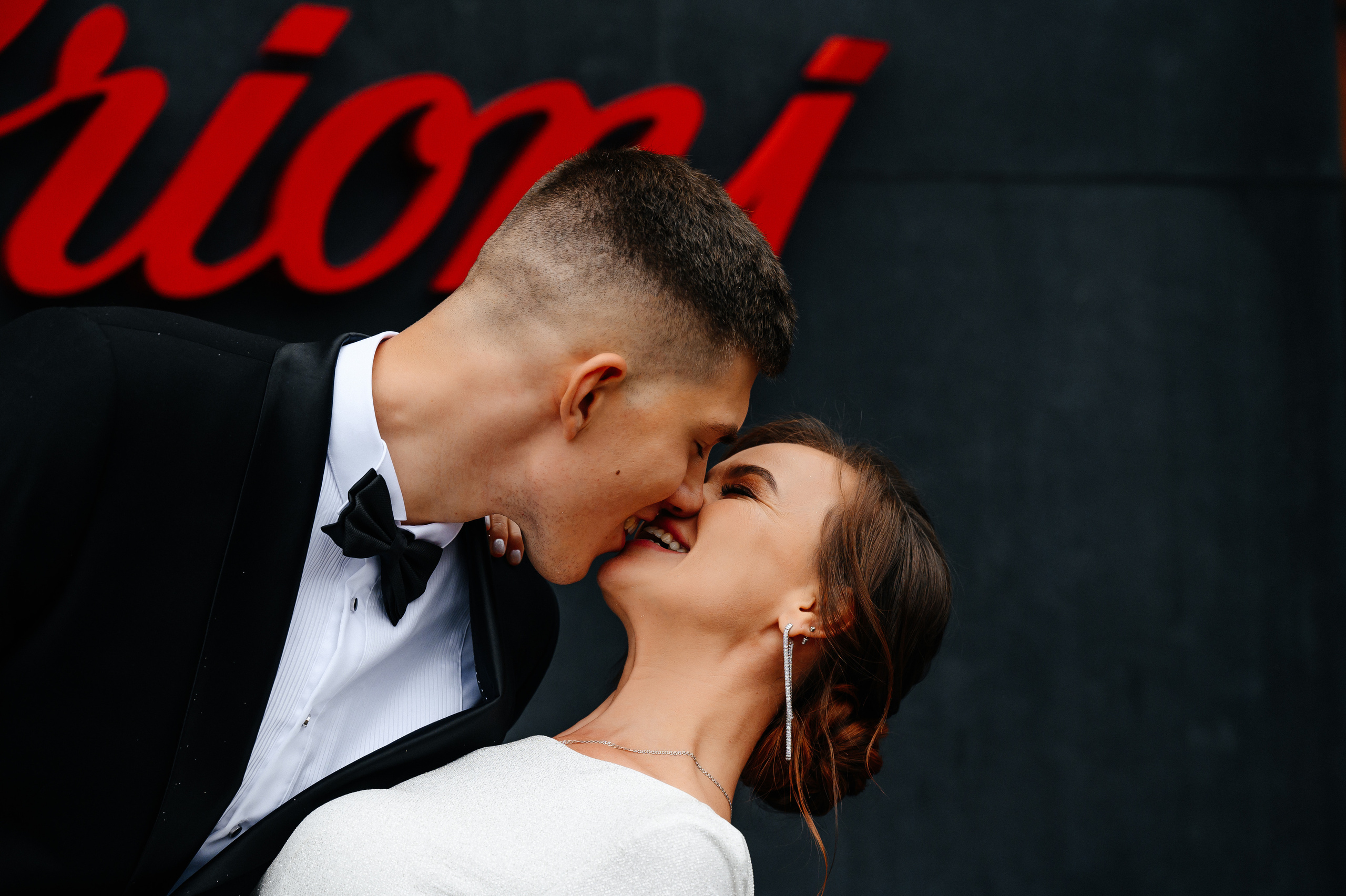 Тома + Антон. Свадебный видеограф и фотограф в Москве Никонова Анна