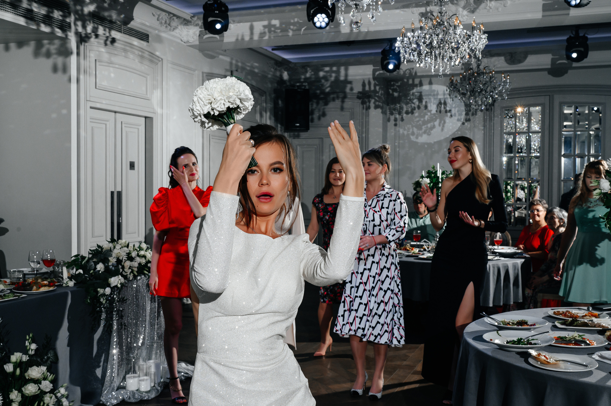 Тома + Антон. Свадебный видеограф и фотограф в Москве Никонова Анна