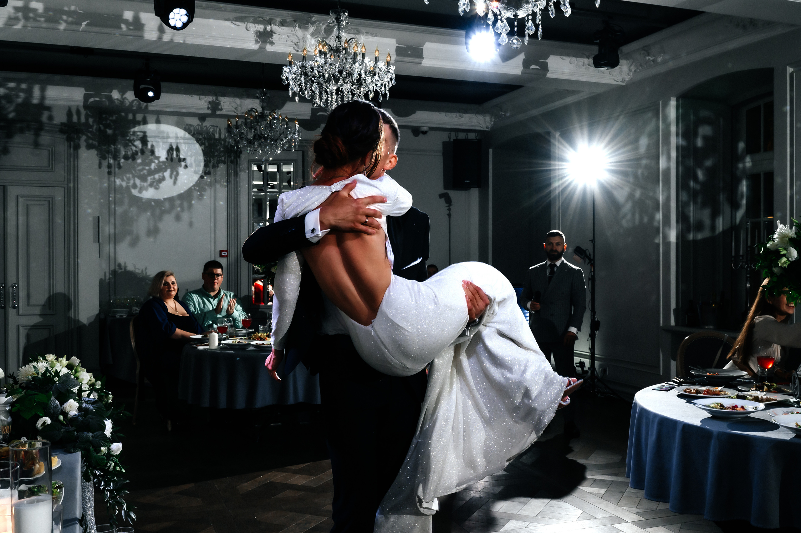 Тома + Антон. Свадебный видеограф и фотограф в Москве Никонова Анна