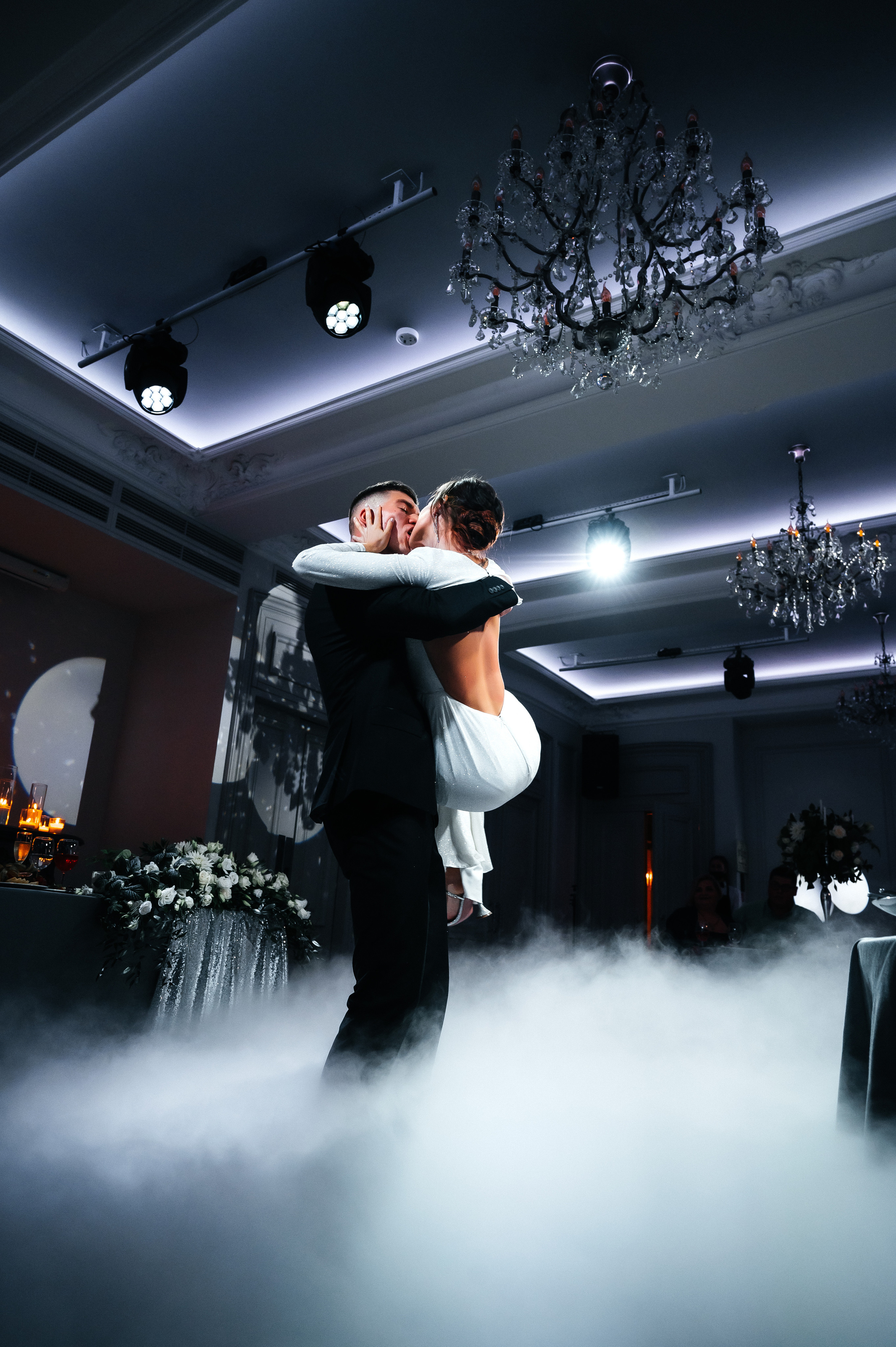 Тома + Антон. Свадебный видеограф и фотограф в Москве Никонова Анна