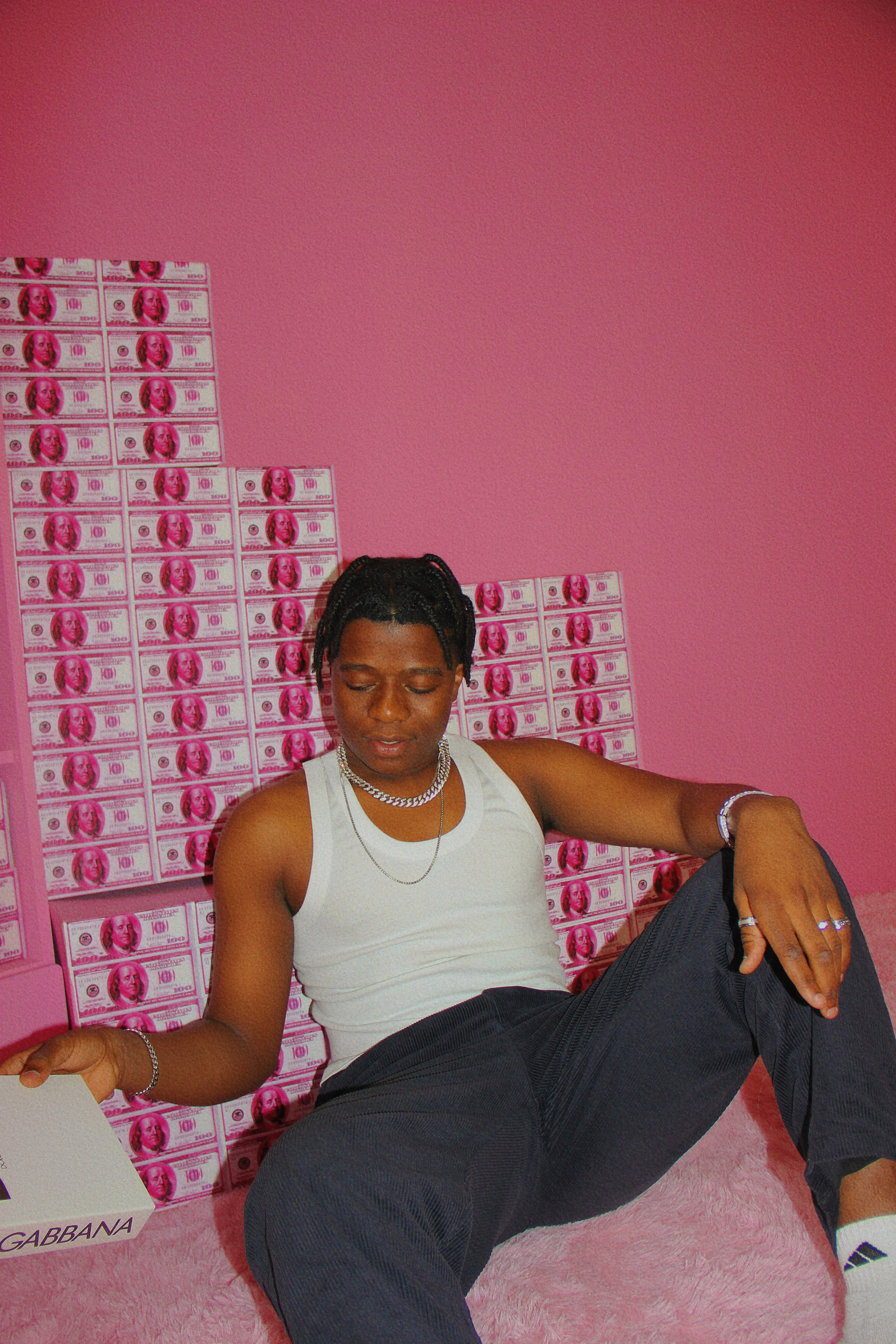 Новосибирск. Коммерческий фотограф для маркетплейсов Wildberries и Ozon в Новосибирске — фото и видео для брендов