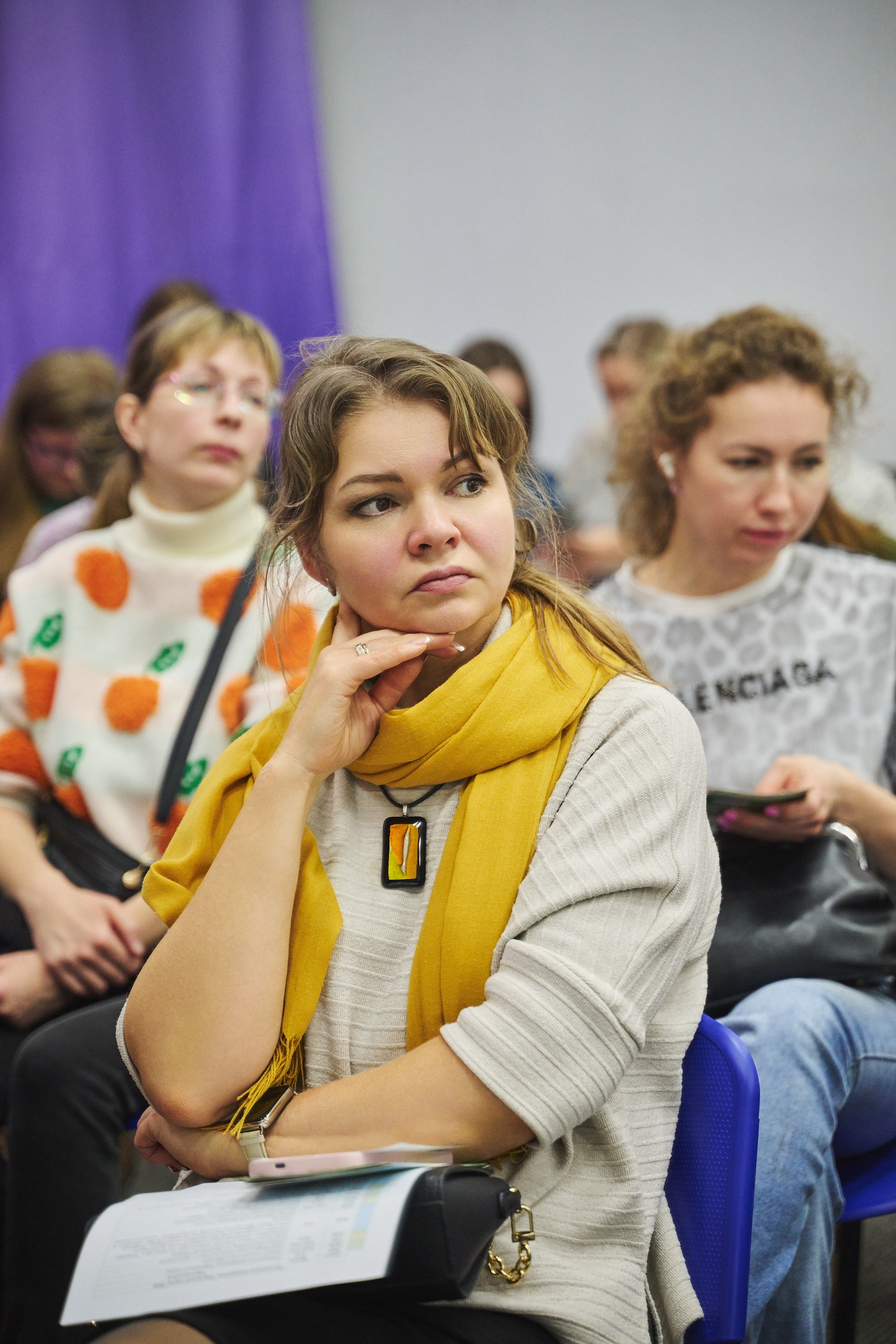 Ива Фонд — Цветущий город город Иваново. Фотограф в Иваново: Каталожная съемка одежды и постельного белья, Wildberries