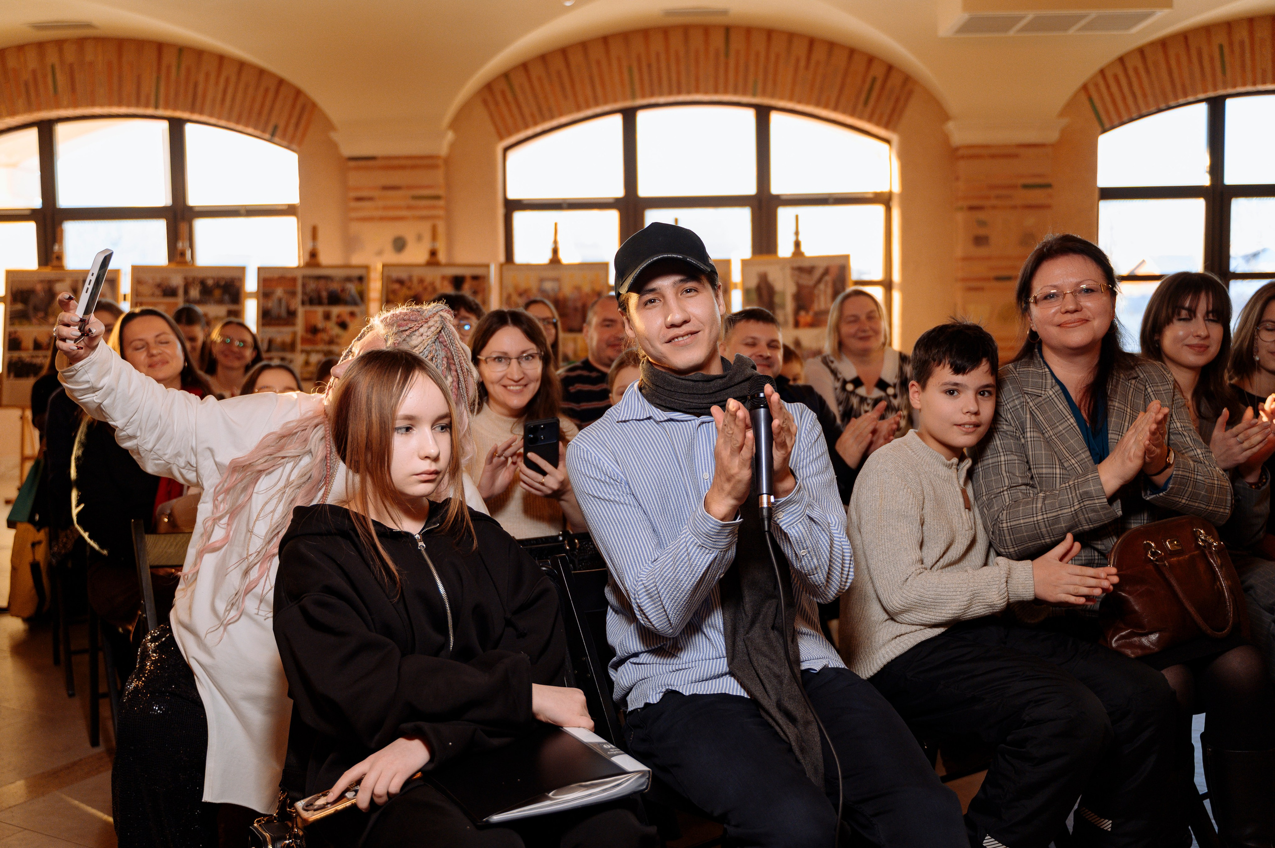 ФАН встреча участников проекта FACTOR.BY: Ибрагима Карасова и Шамхала Хачатуряна. Фотограф Беларусь — Ольга Шаповалова (Жардецкая)