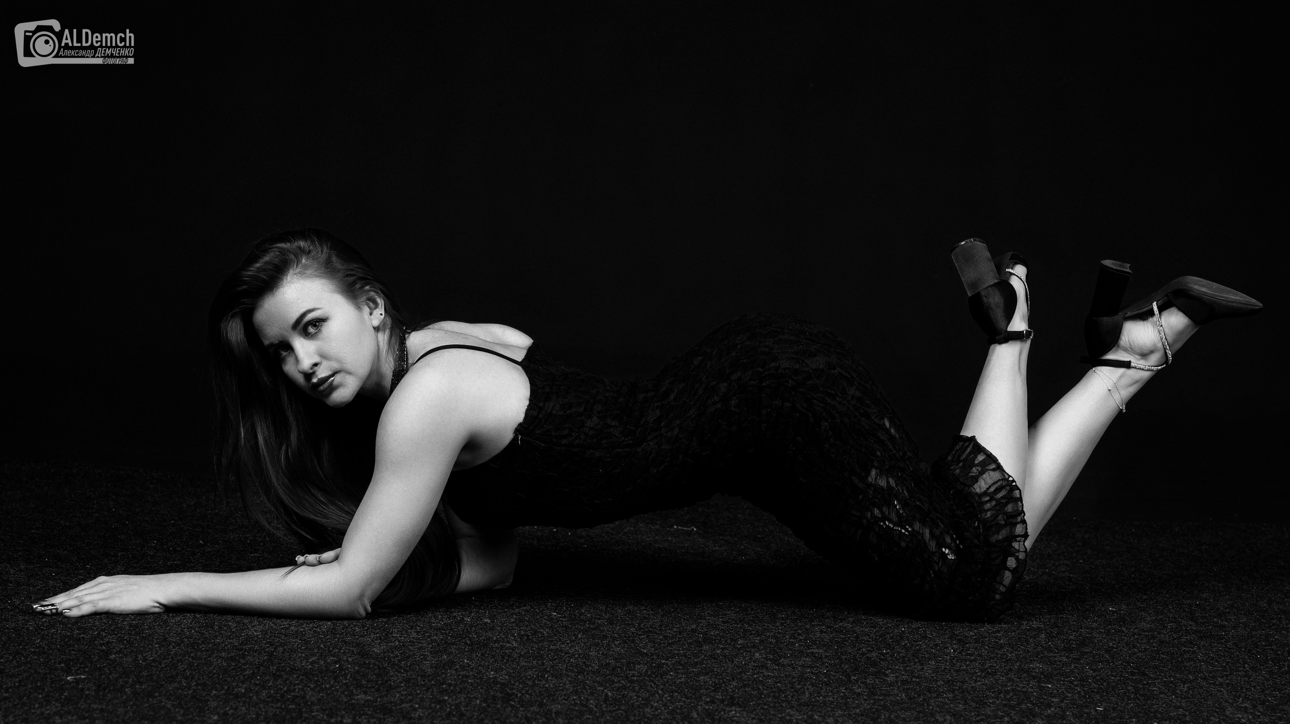 Черно-белая фотосессия в студии в Москве и Дмитрове