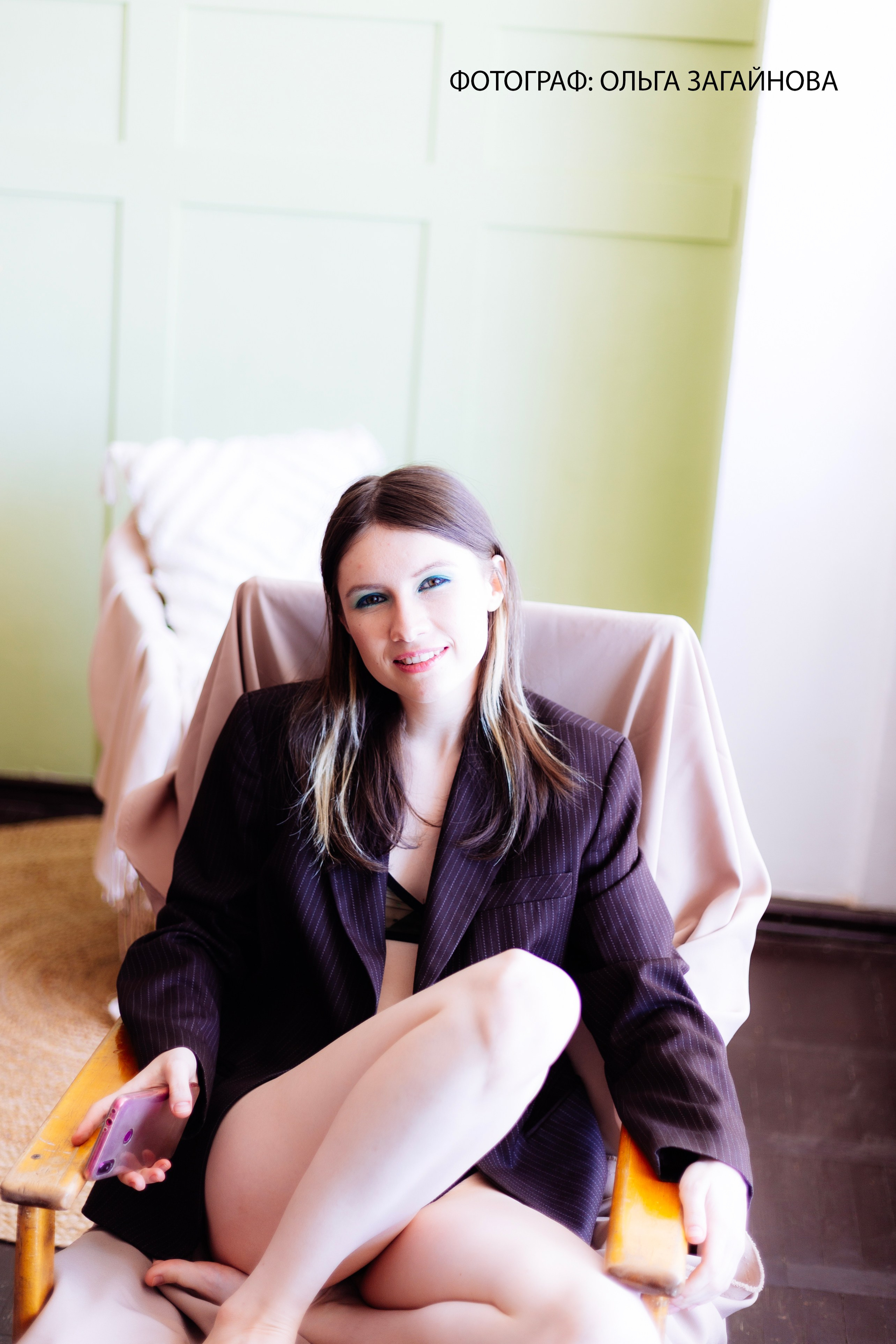 Le reality — фотограф, модель, обучающая позированию