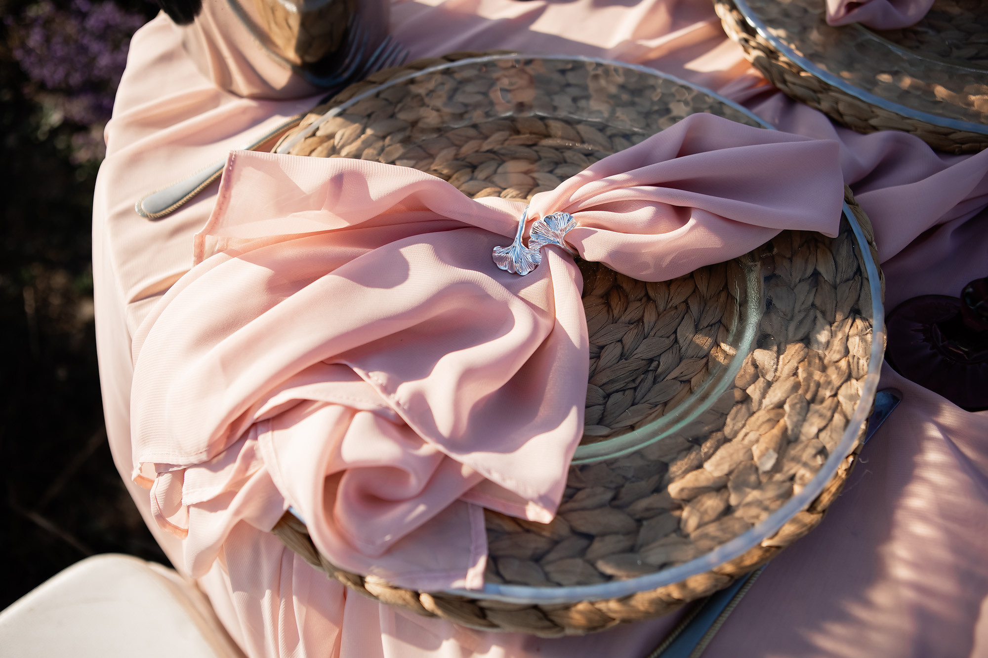 Вадим и Катя - свадебная выездная церемония и фотосессия в лаванде. Свадебный фотограф, фотосъемка в Крыму, Севастополе, Симферополе, Ялте