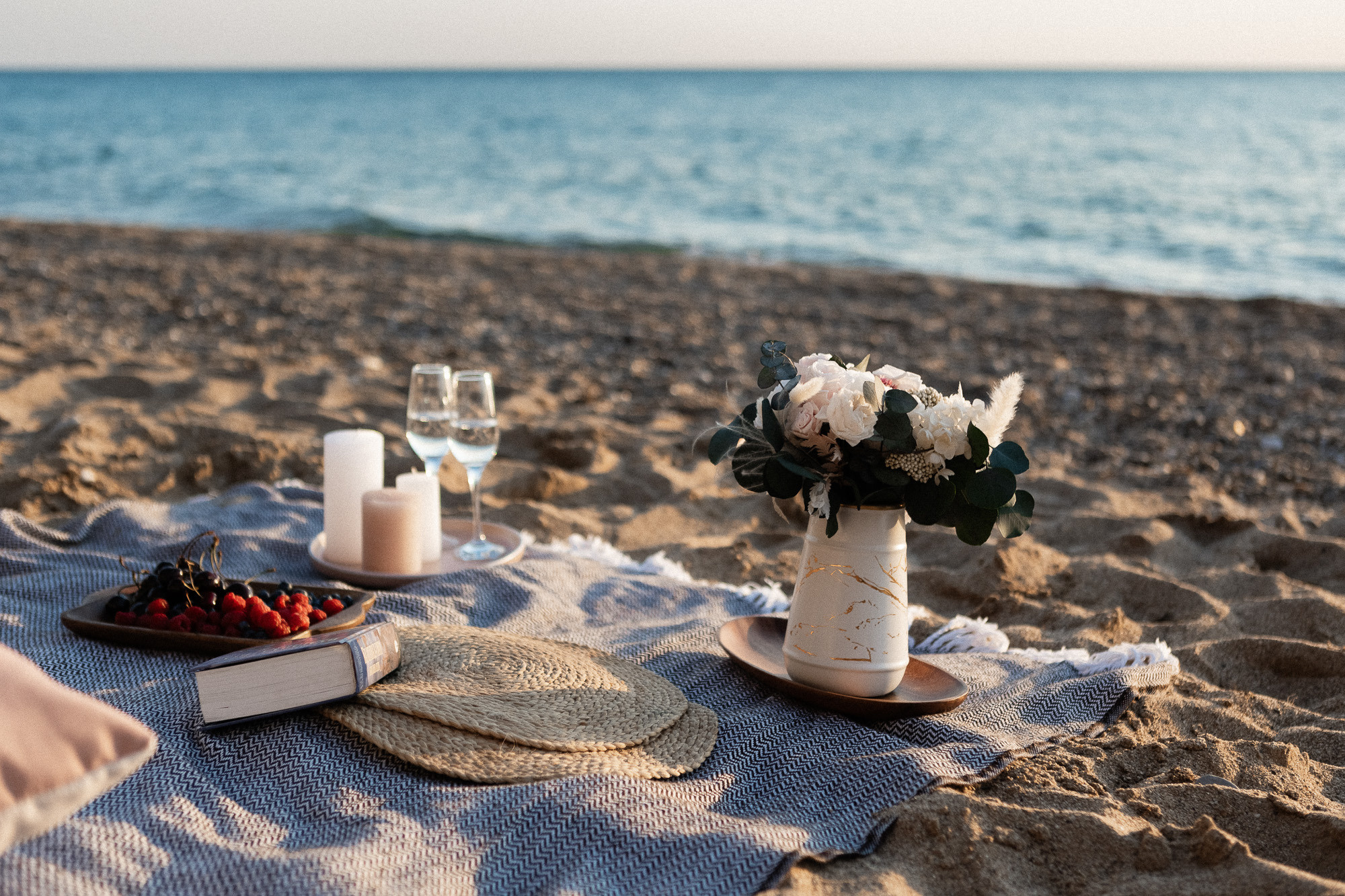 Женя и Настя - Лавстори на западном берегу Крыма в Орловке и Каче. Свадебный фотограф, фотосъемка в Крыму, Севастополе, Симферополе, Ялте