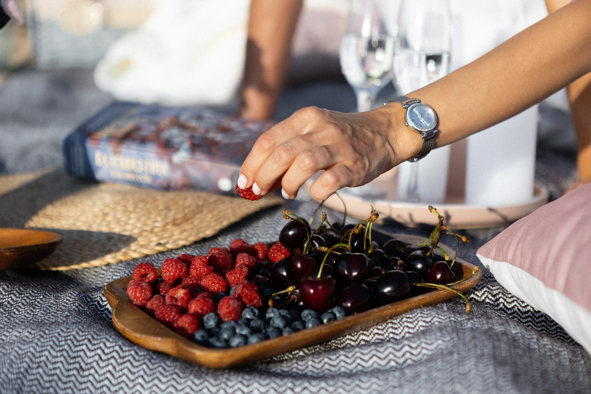 Женя и Настя - Лавстори на западном берегу Крыма в Орловке и Каче. Свадебный фотограф, фотосъемка в Крыму, Севастополе, Симферополе, Ялте