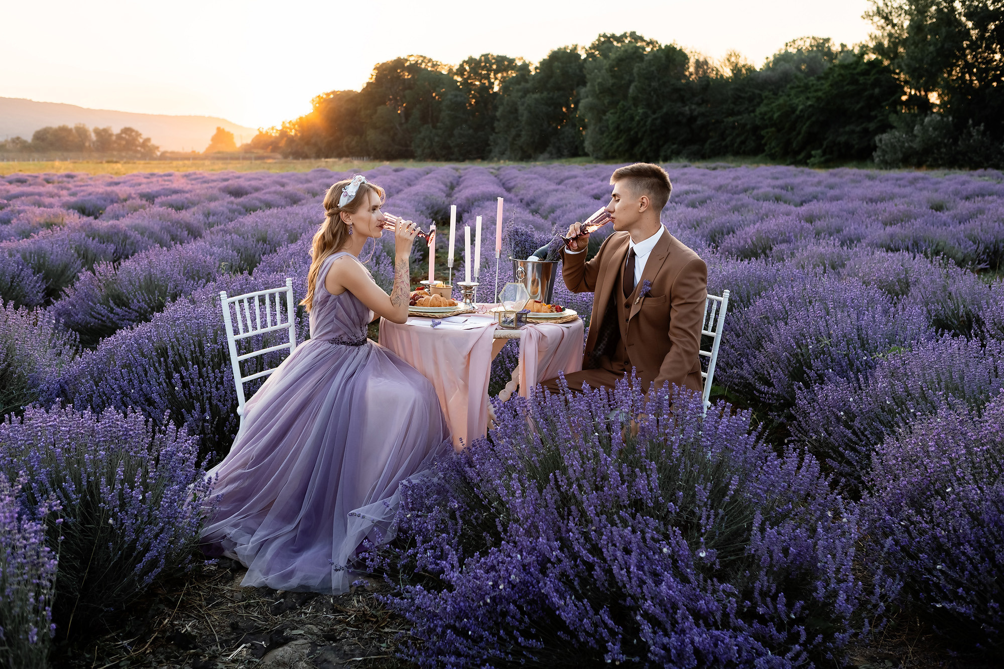 Вадим и Катя - свадебная выездная церемония и фотосессия в лаванде. Свадебный фотограф, фотосъемка в Крыму, Севастополе, Симферополе, Ялте