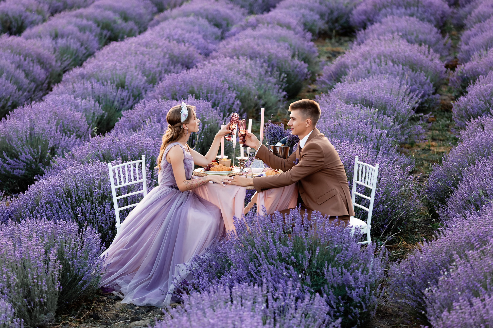 Вадим и Катя - свадебная выездная церемония и фотосессия в лаванде. Свадебный фотограф, фотосъемка в Крыму, Севастополе, Симферополе, Ялте