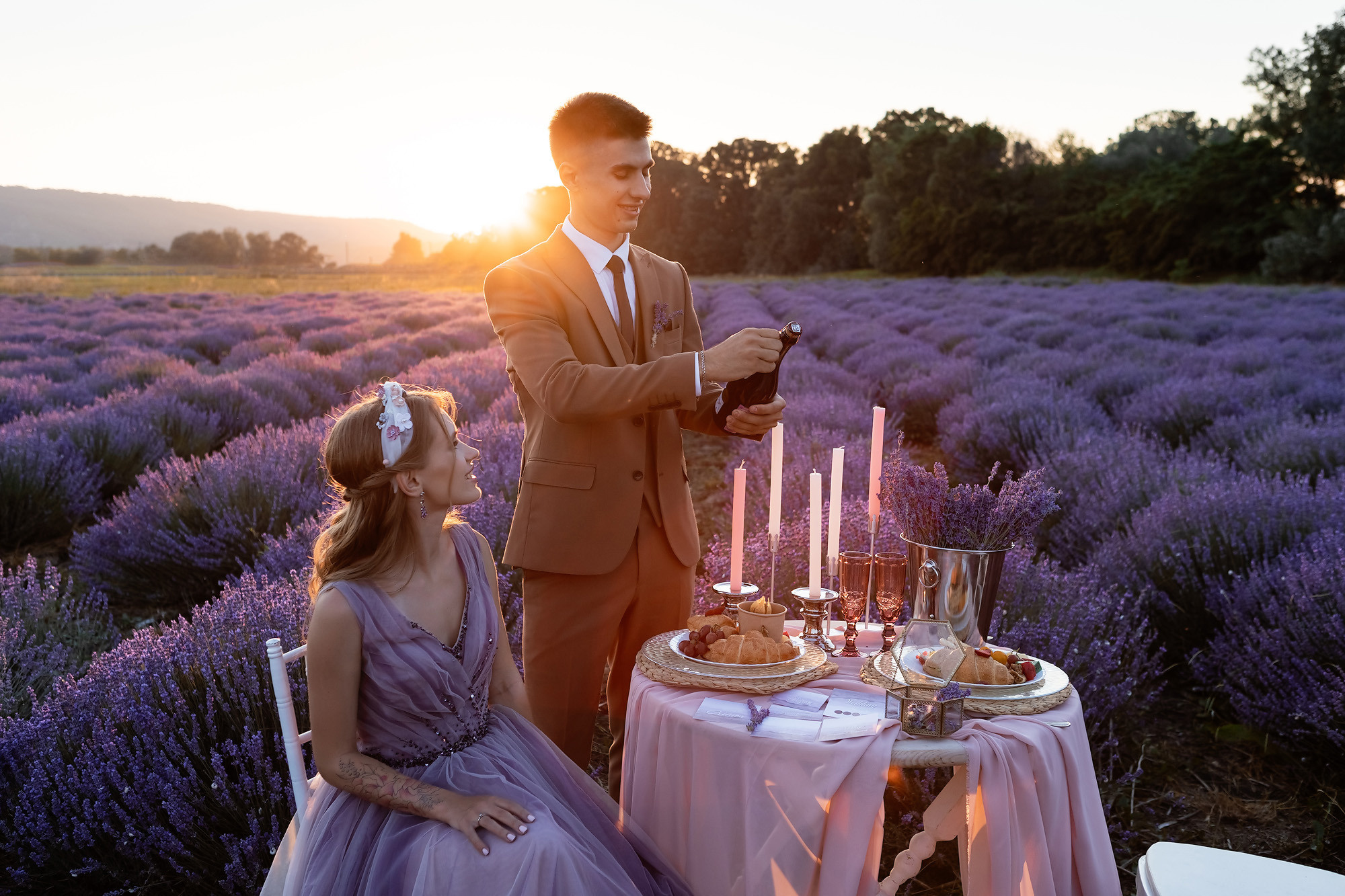 Вадим и Катя - свадебная выездная церемония и фотосессия в лаванде. Свадебный фотограф, фотосъемка в Крыму, Севастополе, Симферополе, Ялте